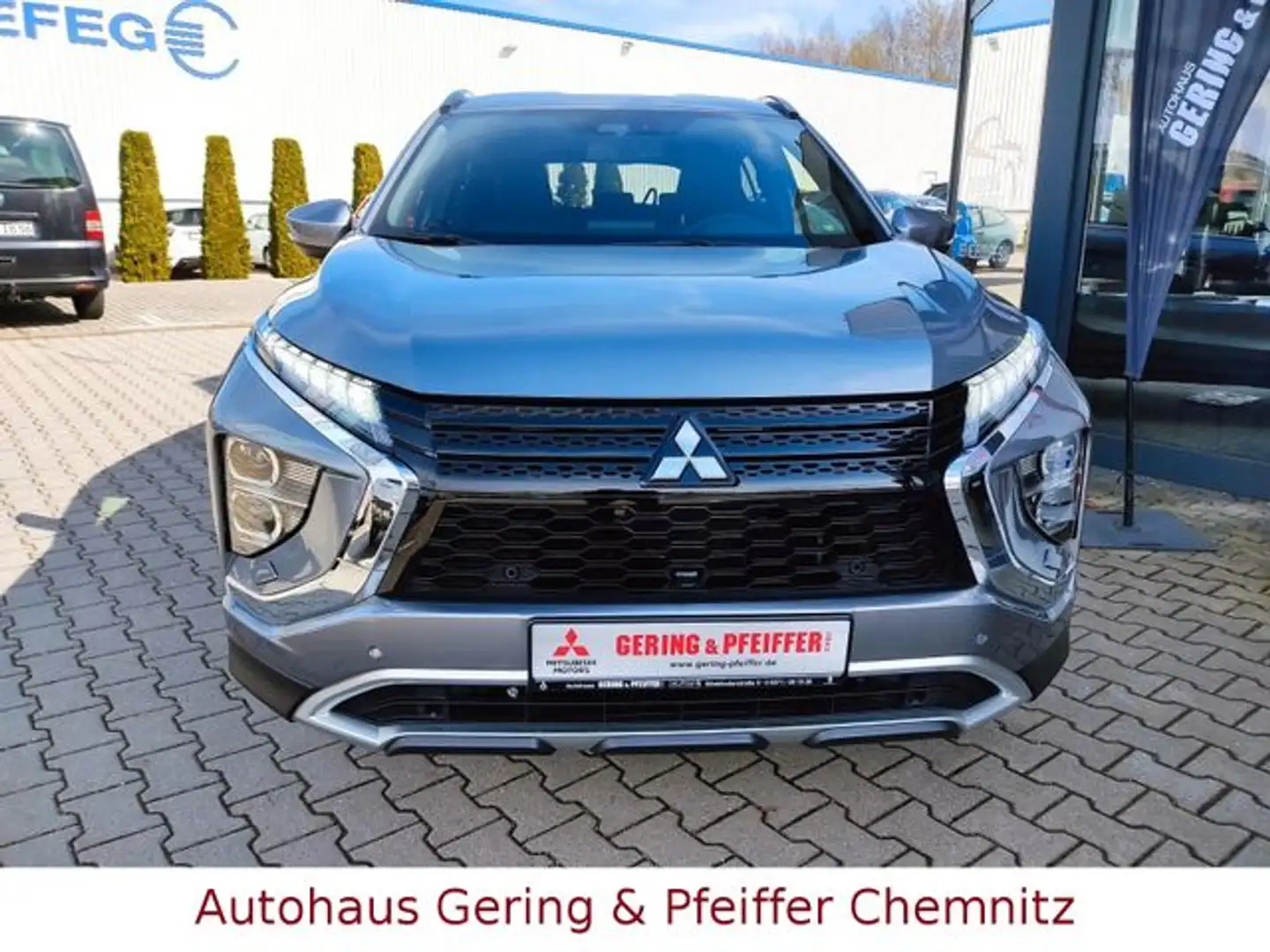 Mitsubishi Eclipse Cross Plug-in-Hybrid PLUS PLUS Grau - 2