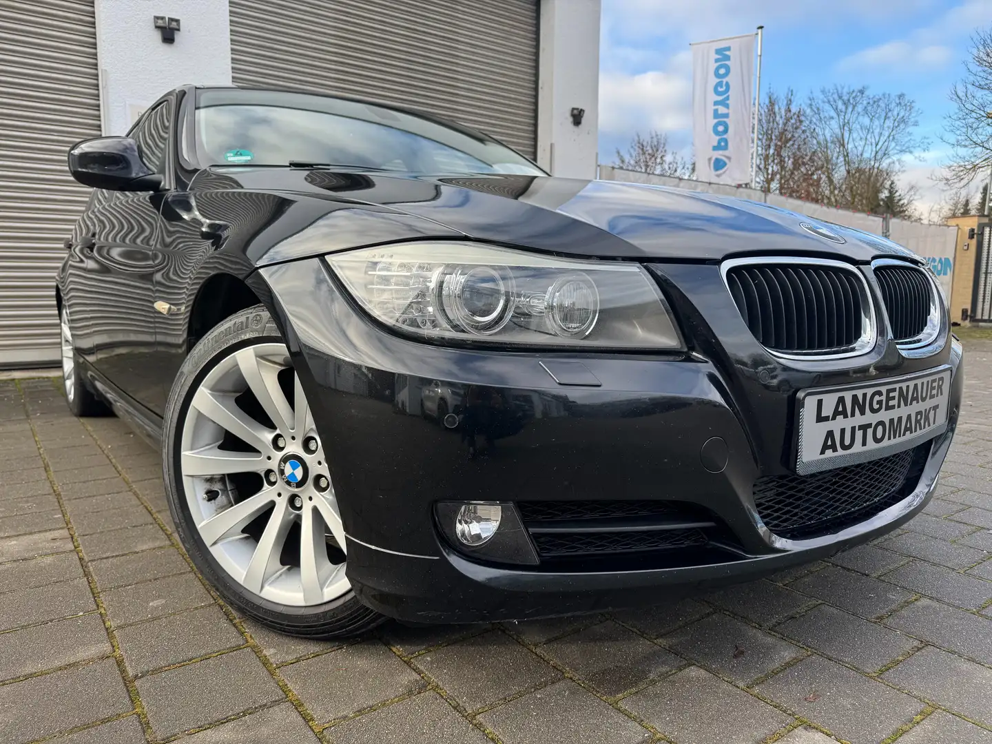 BMW 318 318d-Key-go"Bi-Xen"Navi"GSD"Leder"Temp"PDC Schwarz - 1