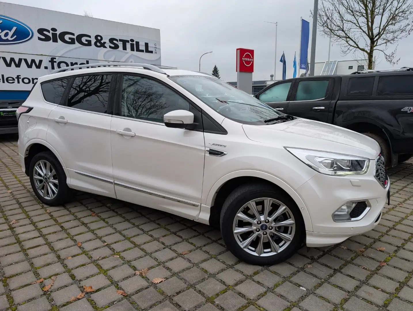 Ford Kuga 2.0 Vignale 4x4 AHK*PANO*BI-XEN*NAV*SHZ*PDC*CAM Wit - 2