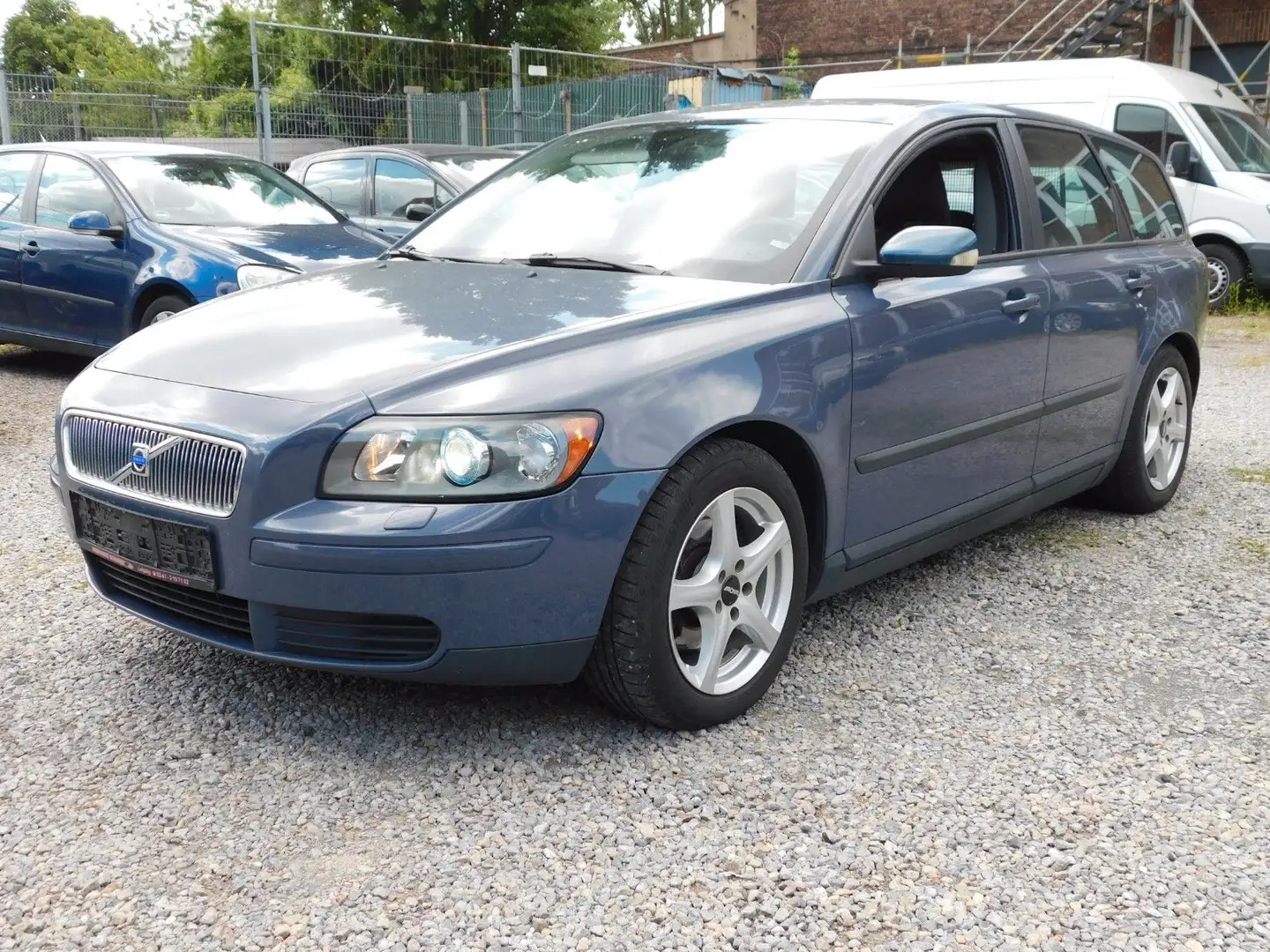 Volvo V50 Kombi 2.4/Automatik/Xenon/ALU/TUV.04.2026 Grau - 1