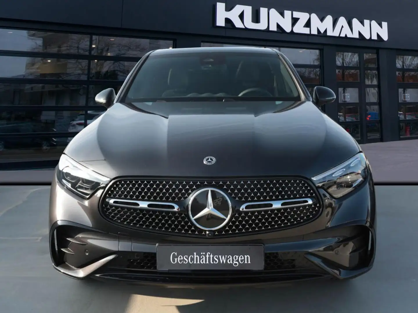 Mercedes-Benz GLC 300 d 4MATIC Coupé AMG Panorama Memory AHK Grau - 2