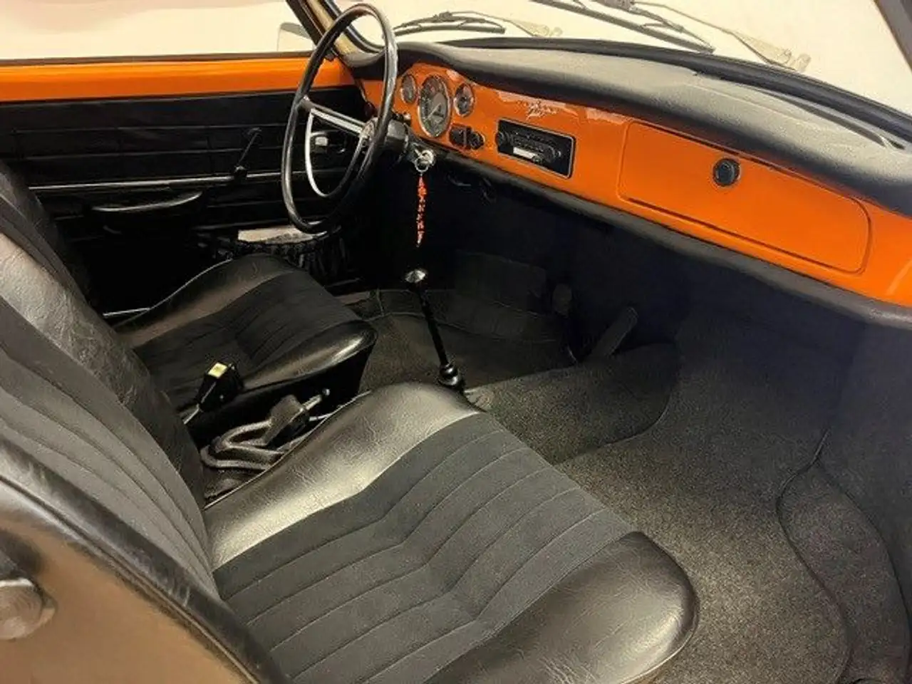Volkswagen Karmann Ghia 1800 ccm mit Sportauspuff + Weber, foto 4