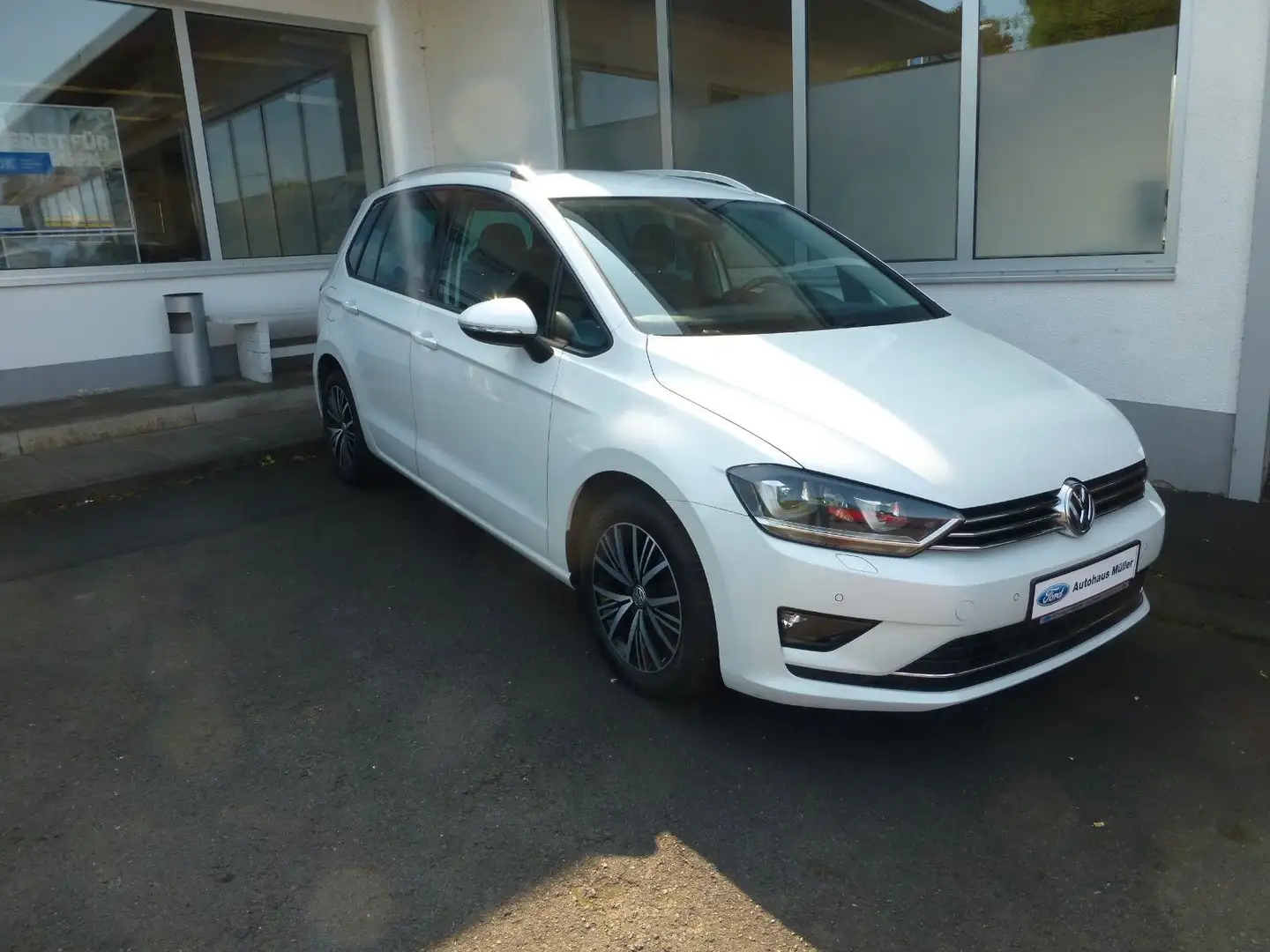 Volkswagen Golf Sportsvan Weiß - 2