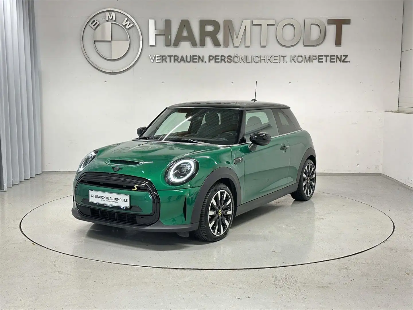 MINI Cooper SE Groen - 1