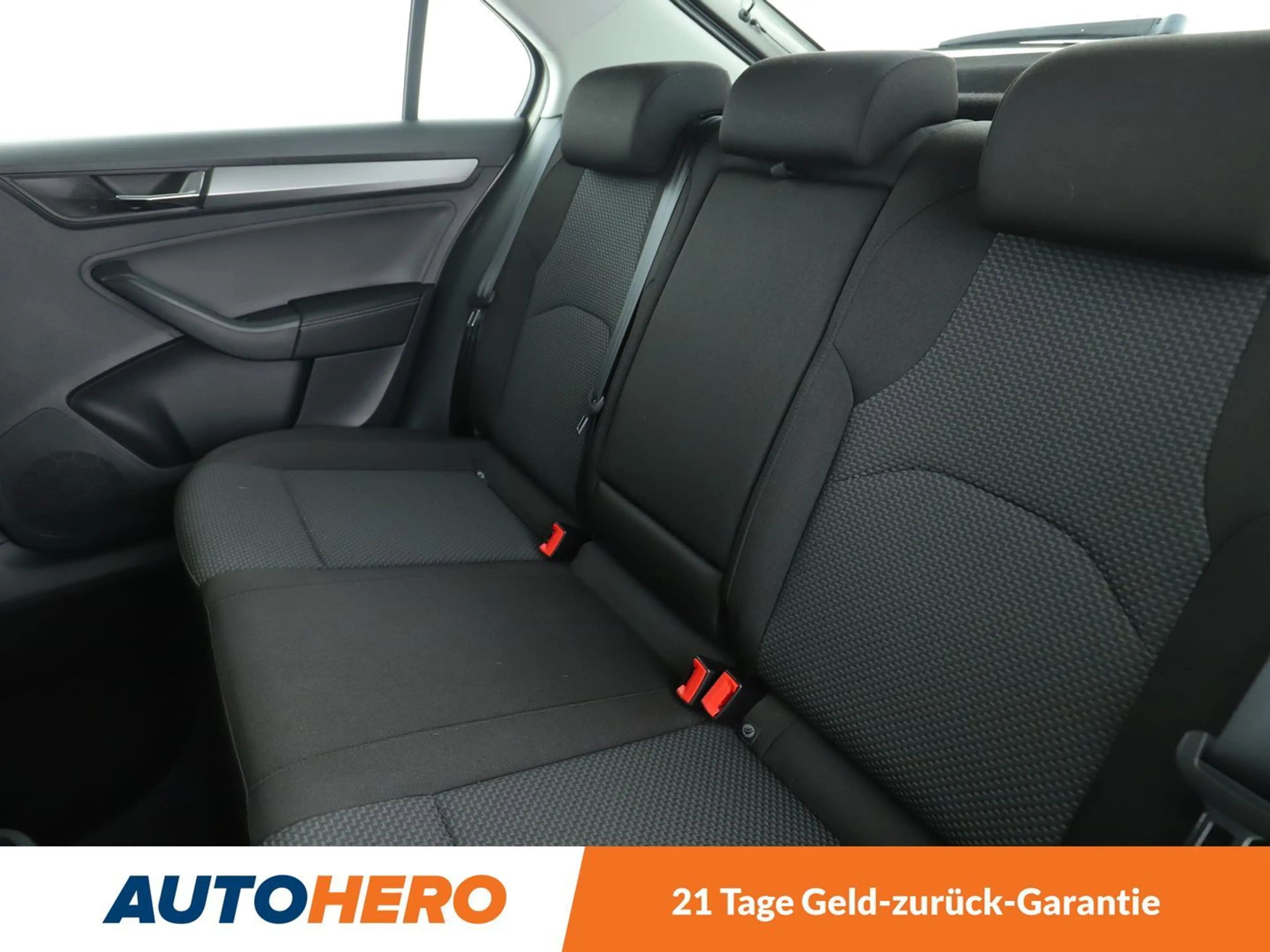SEAT Toledo 1.0 TSI Style*TEMPO*PDC*SHZ*AHK*ALU*KLIMA* — photo 14