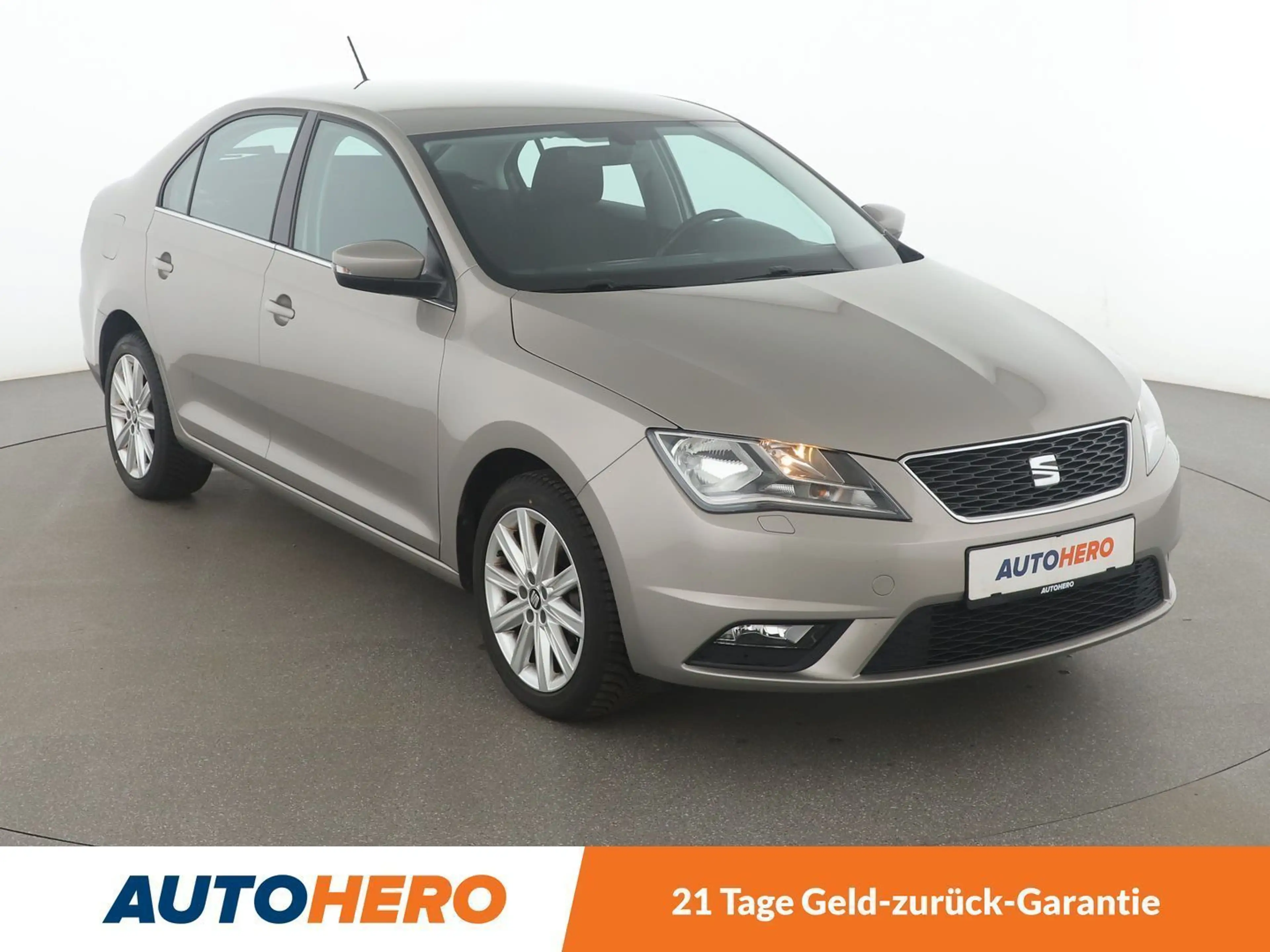 SEAT Toledo 1.0 TSI Style*TEMPO*PDC*SHZ*AHK*ALU*KLIMA* — photo 8