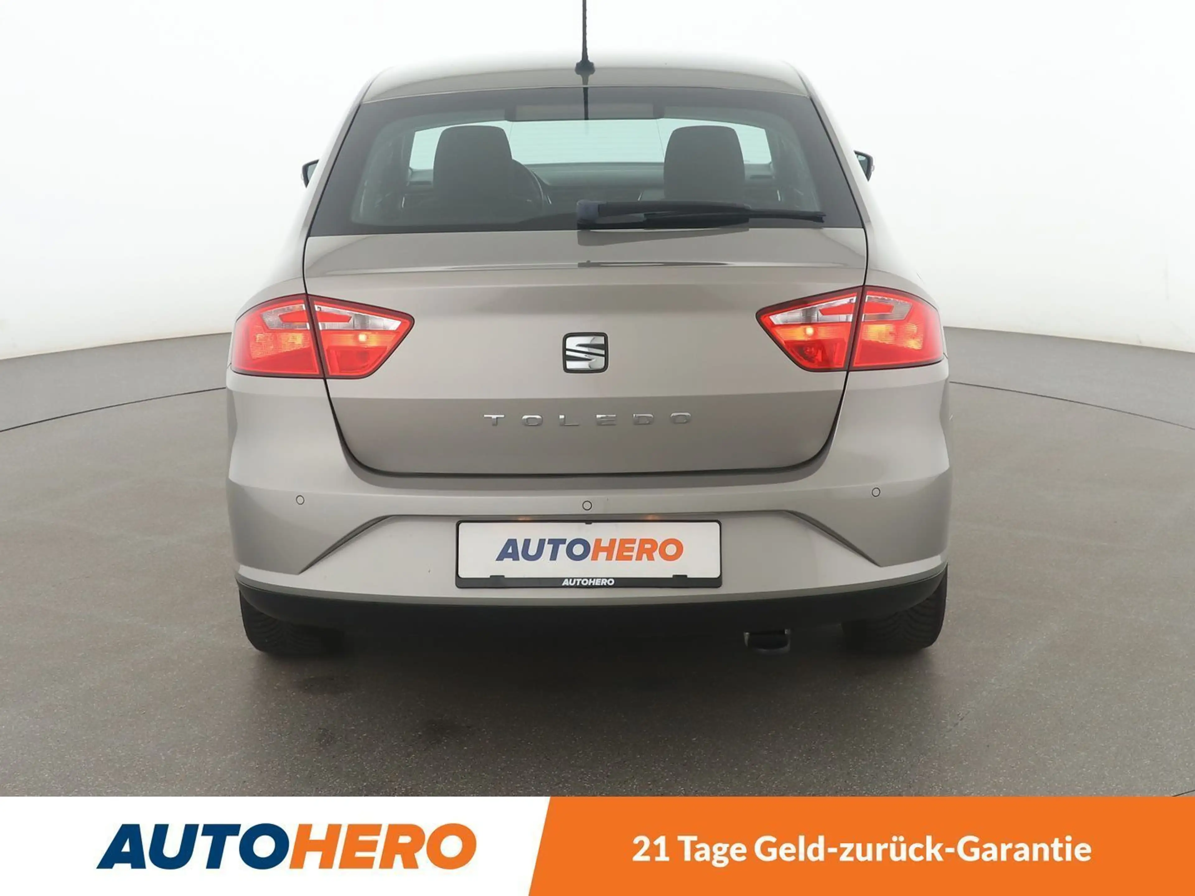 SEAT Toledo 1.0 TSI Style*TEMPO*PDC*SHZ*AHK*ALU*KLIMA* — photo 5