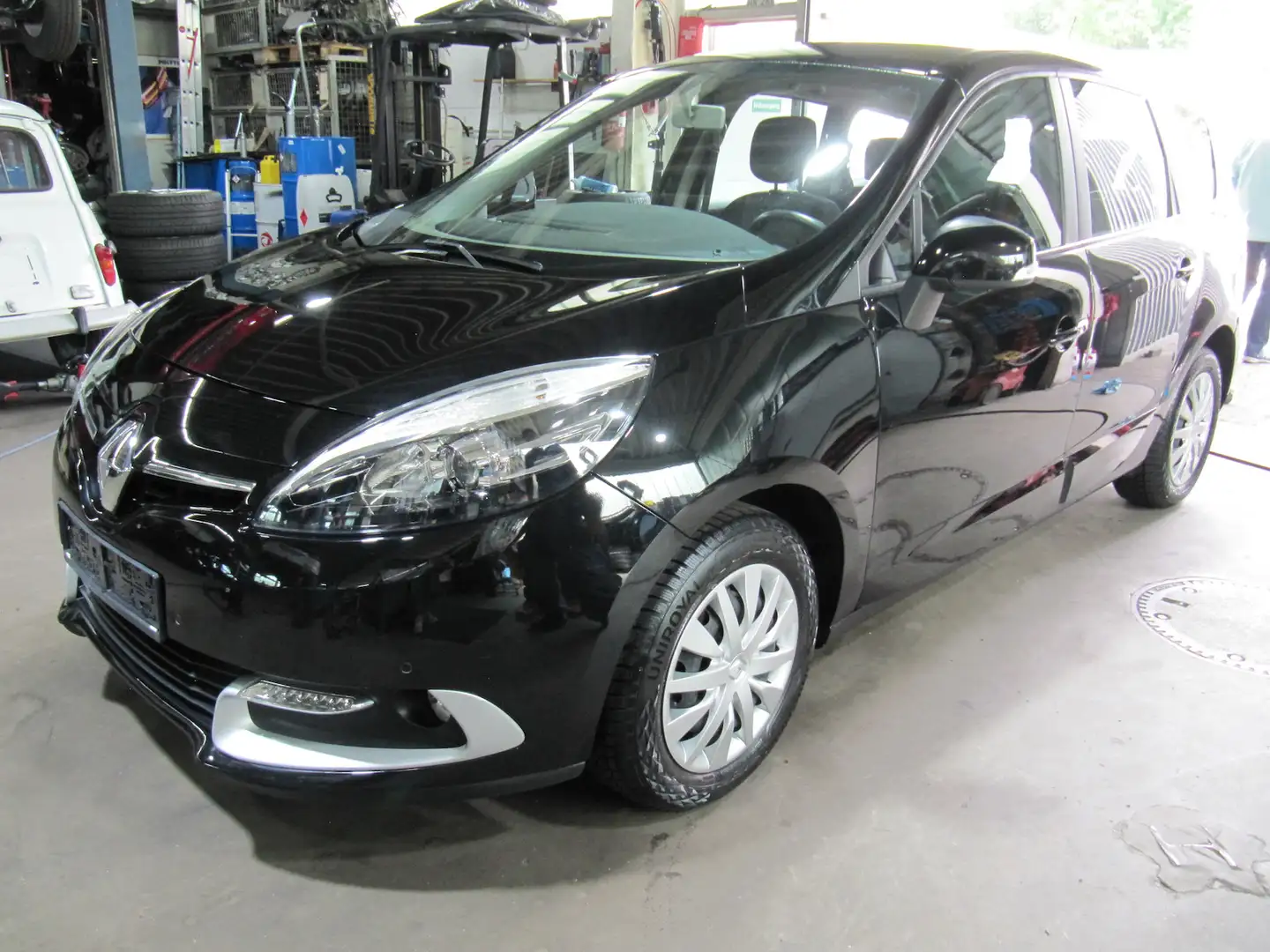 Renault Scenic Authent+7.Sitze+ Klima + PCD + Navi + Schwarz - 2