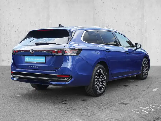 Volkswagen Passat view 4