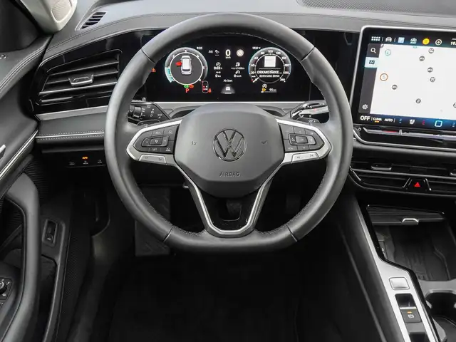 Volkswagen Passat view 12
