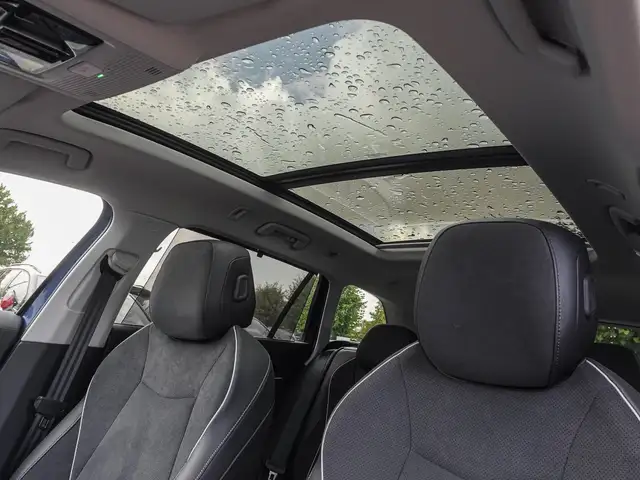 Volkswagen Passat view 8