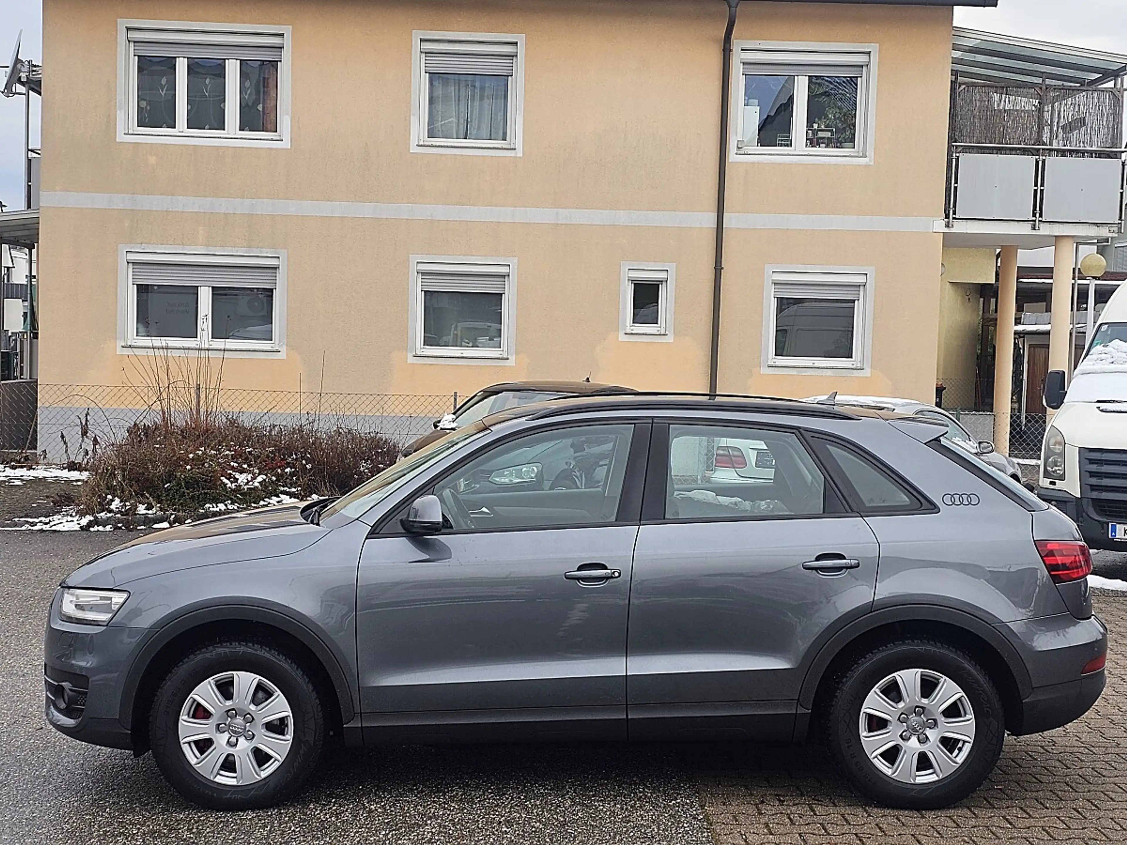 Audi Q3 2,0 TDI DPF Sport 1-Hand Pickerl+Service-OK Seh... — photo 7