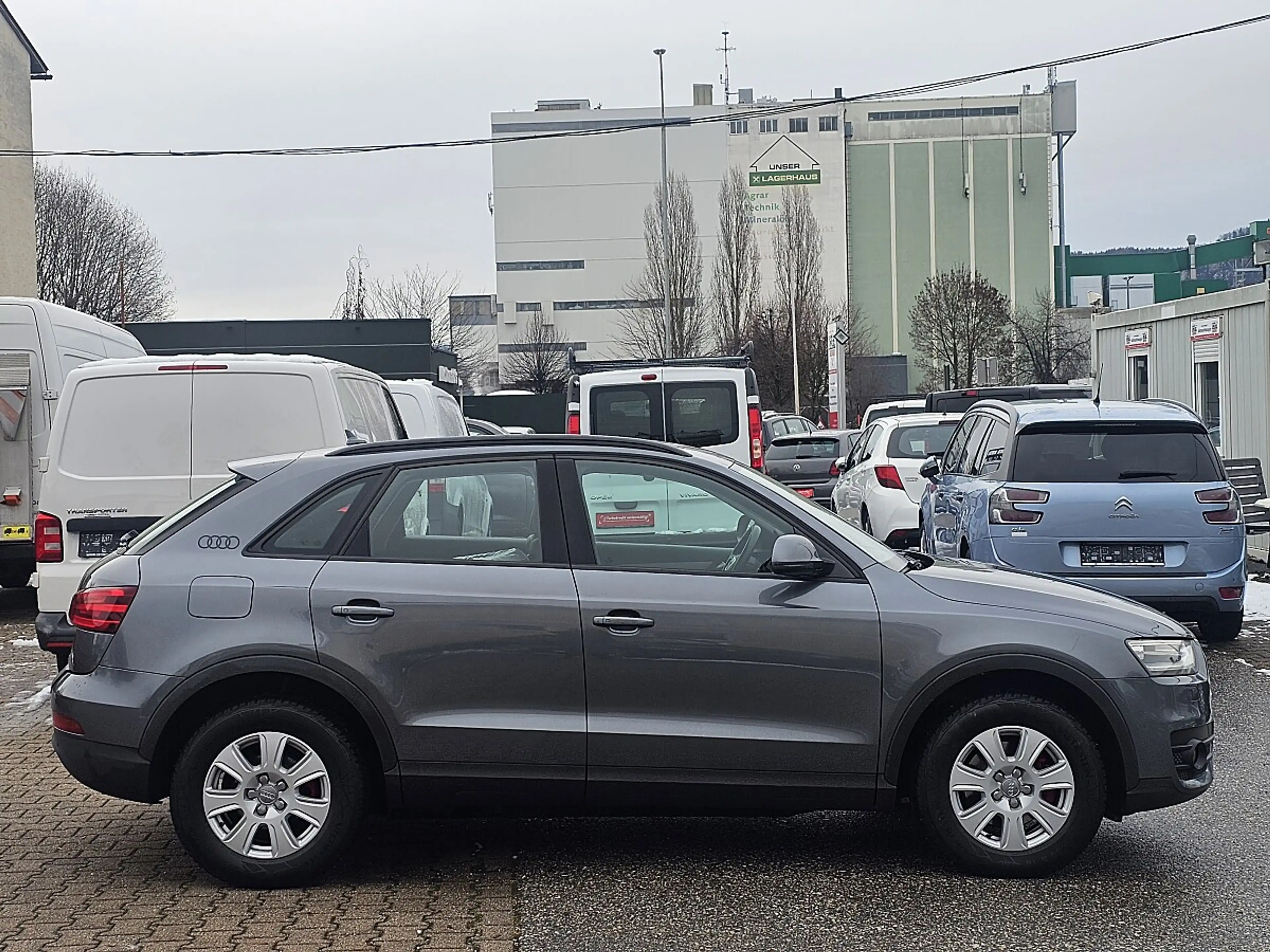 Audi Q3 2,0 TDI DPF Sport 1-Hand Pickerl+Service-OK Seh... — photo 6