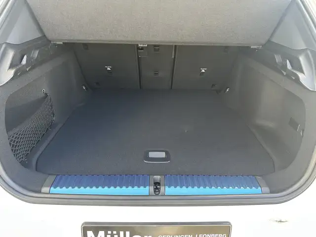 BMW Ix3 view 9