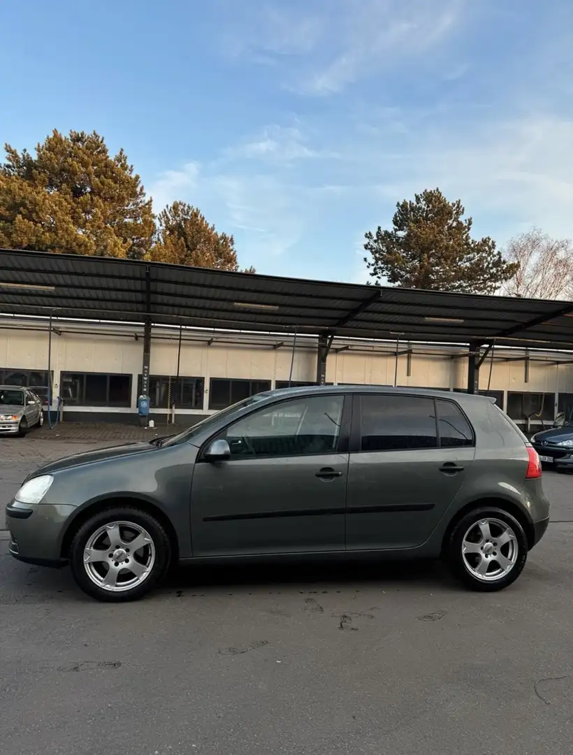 Volkswagen Golf 1.6 Comfortline - 2