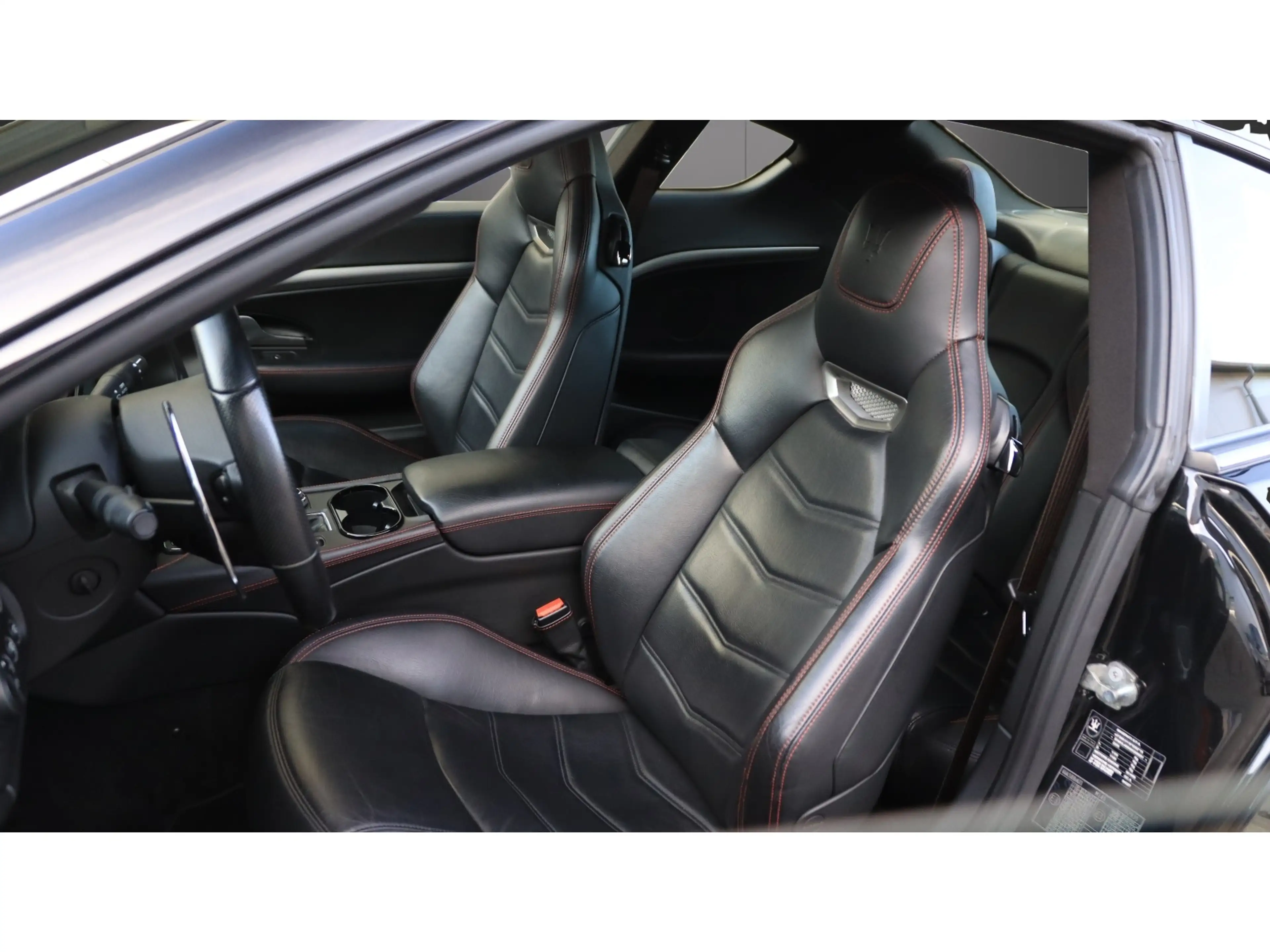 Maserati GranTurismo Sport — photo 14
