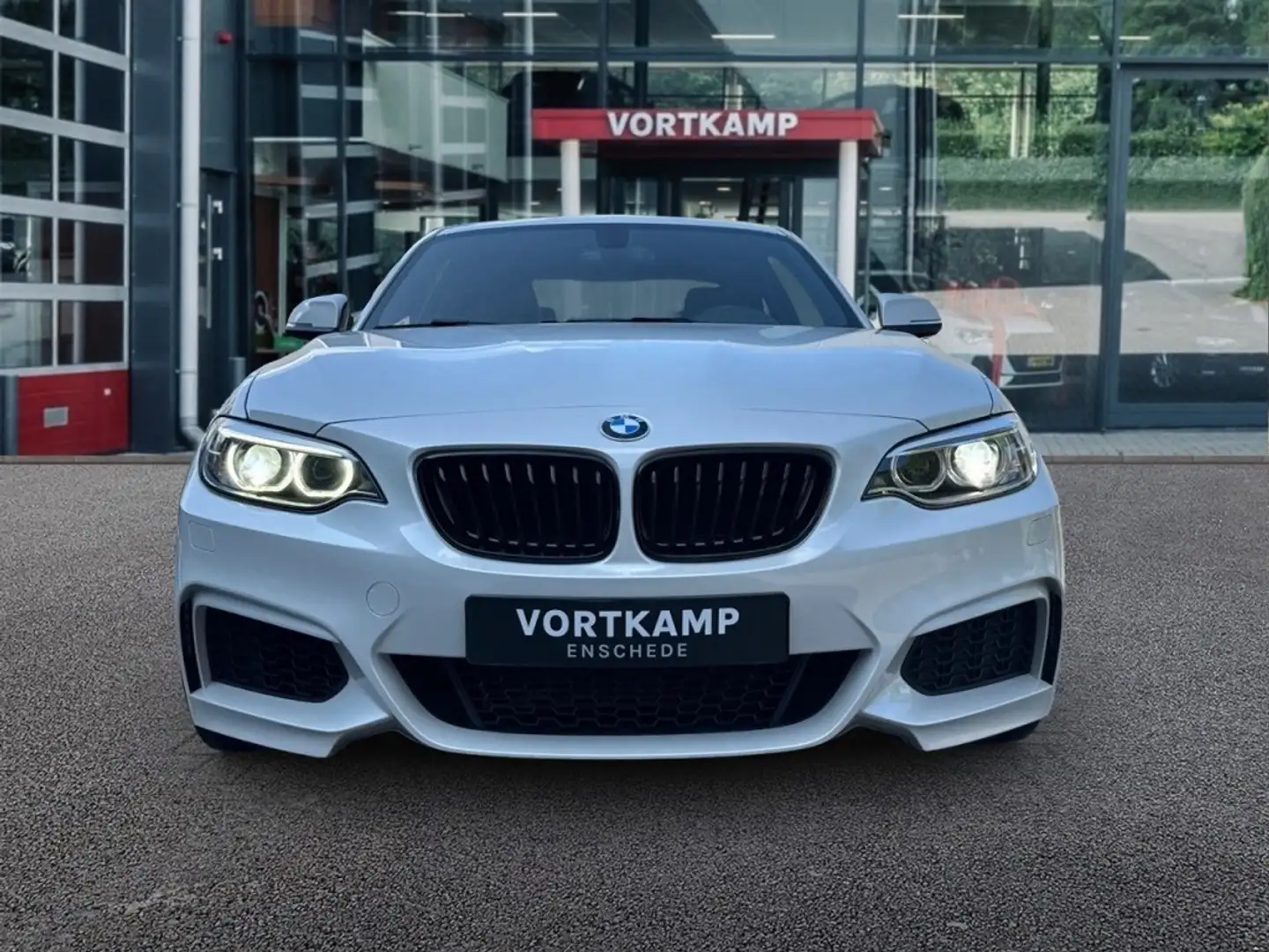 BMW 218 218i M-PAKKET NAVI/LEDER/CRUISE/PDC/STOELVERW Wit - 2