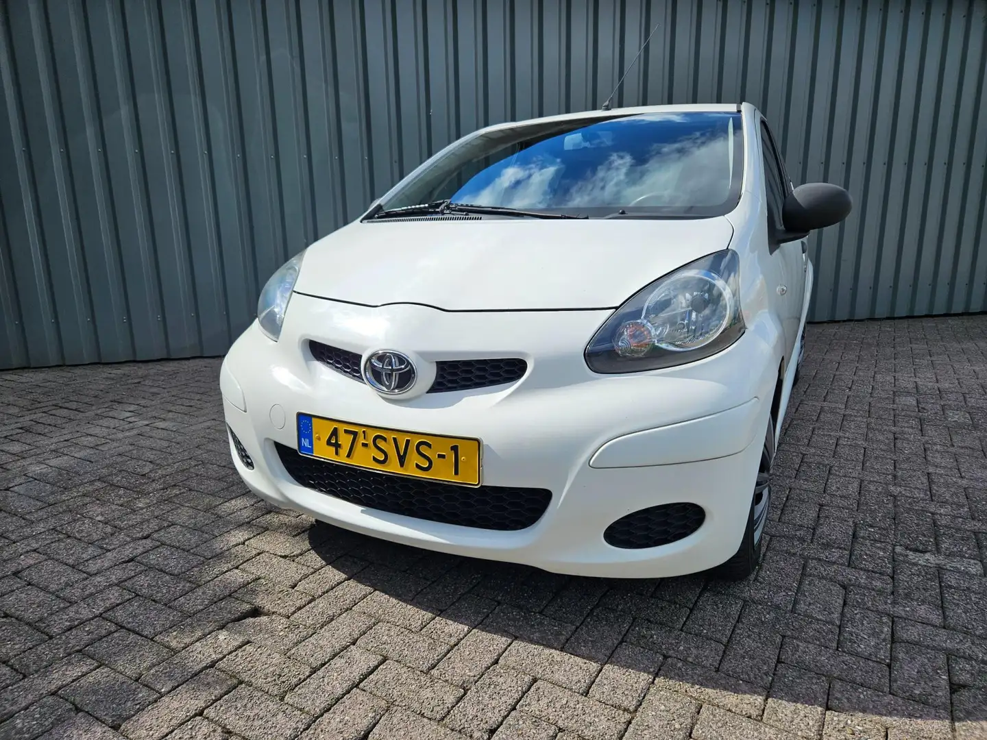 Toyota Aygo 1.0-12V Cool 5 deurs Airco Wit - 2