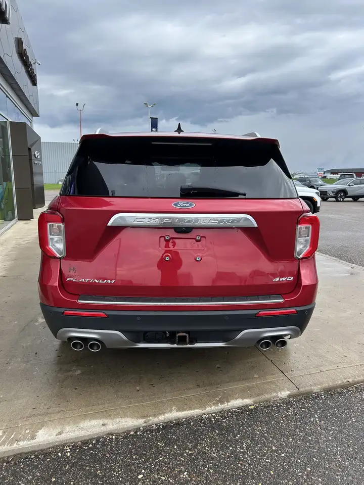 Ford Explorer снимка Ford Explorer