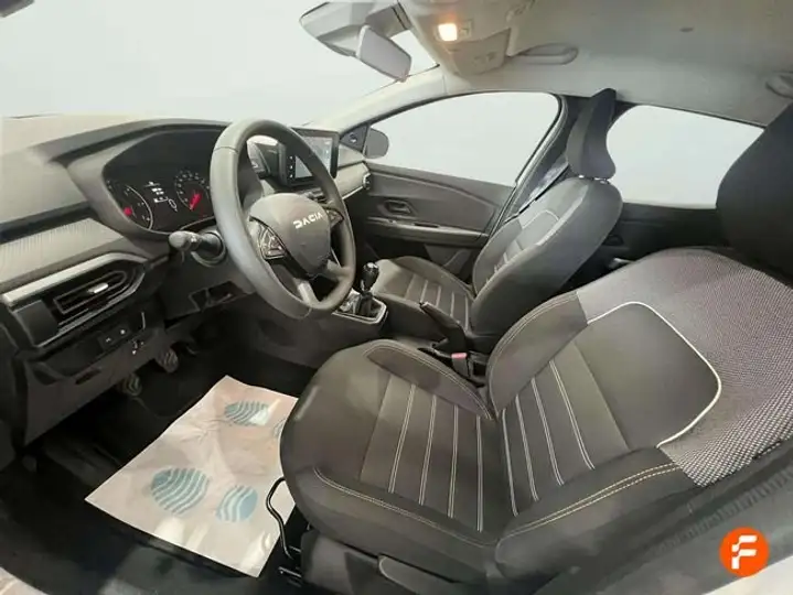 Dacia Sandero Essential ECO-G 2025, foto 11