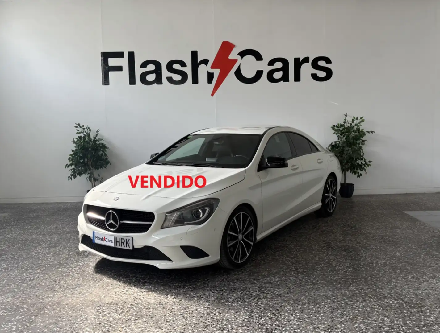 Mercedes-Benz CLA 200 Edition 1 7G-DCT Blanco - 1