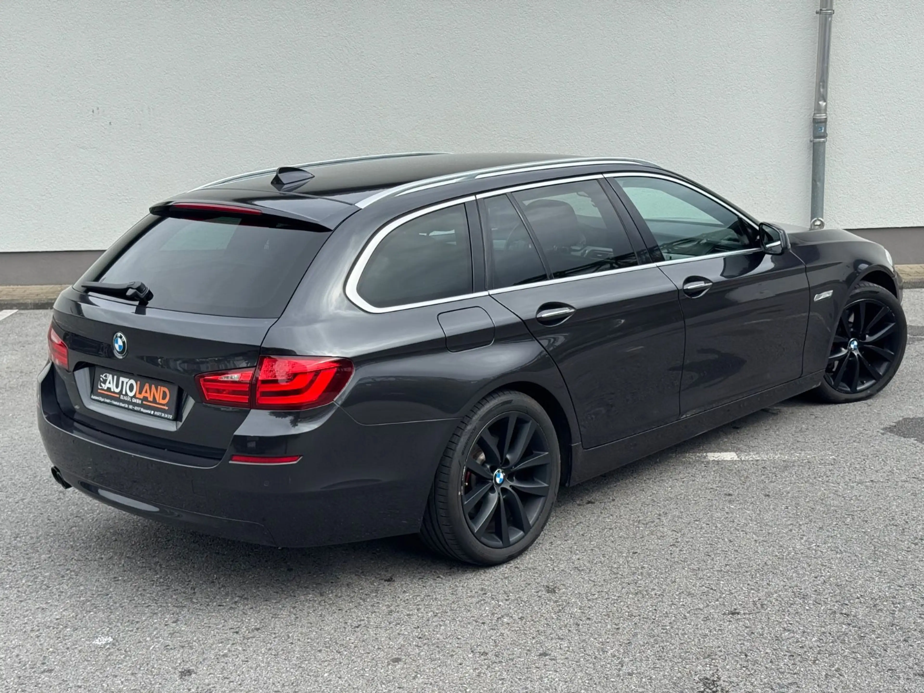 BMW 525 d Touring xDrive*AUTOM*XENON*NAVI*HEAD-UP*KAM — photo 11