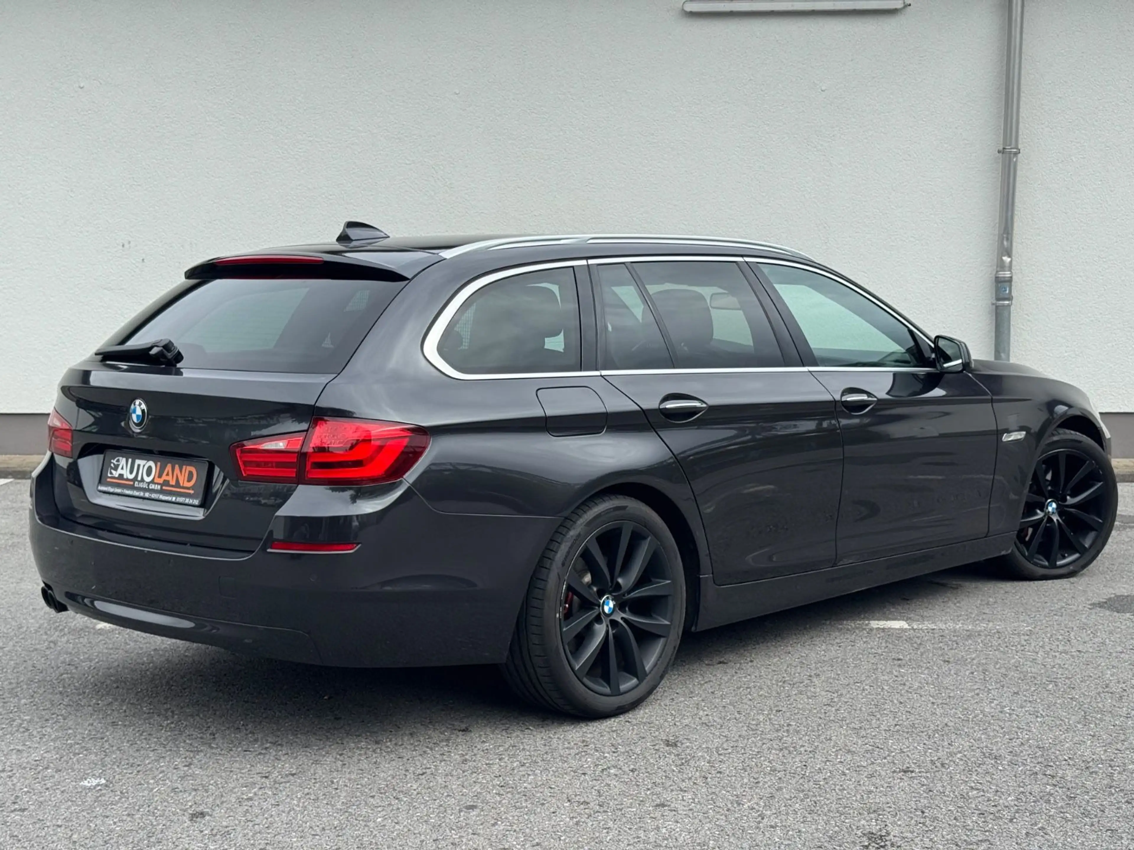 BMW 525 d Touring xDrive*AUTOM*XENON*NAVI*HEAD-UP*KAM — photo 10