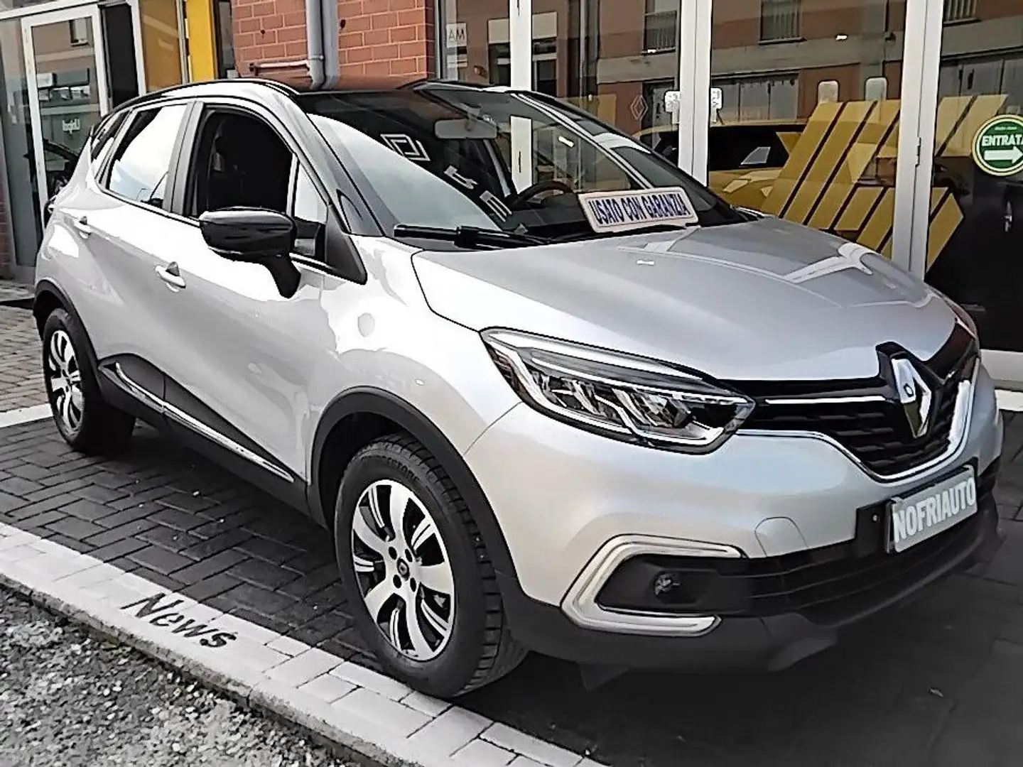 Renault Captur Captur I 2017 0.9 tce Sport Edition 90cv Argento - 2
