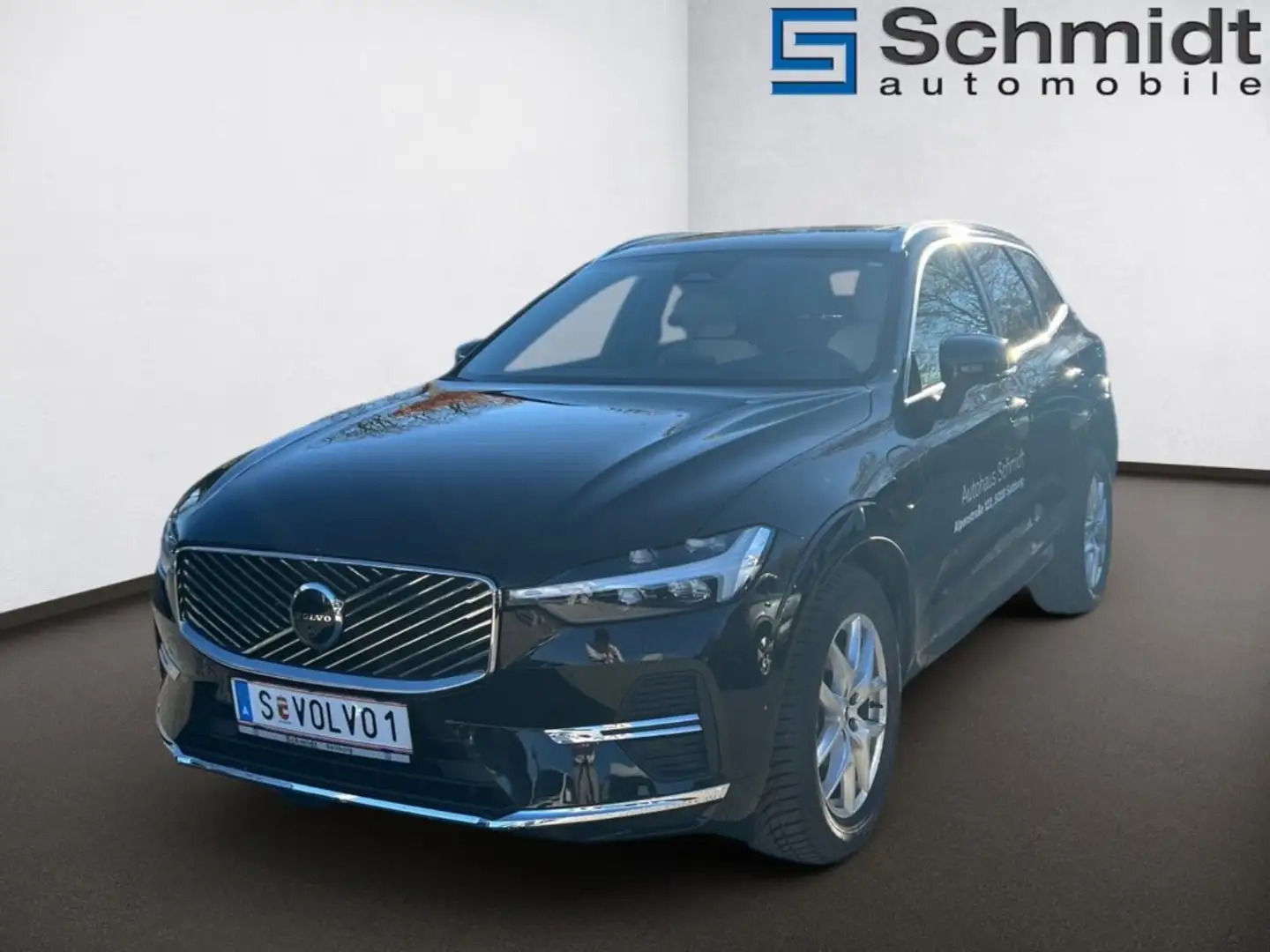 Volvo XC60 Ultra, T6 AWD Plug-in Hybrid, Elektrisch/Benzin, Bright Schwarz - 1