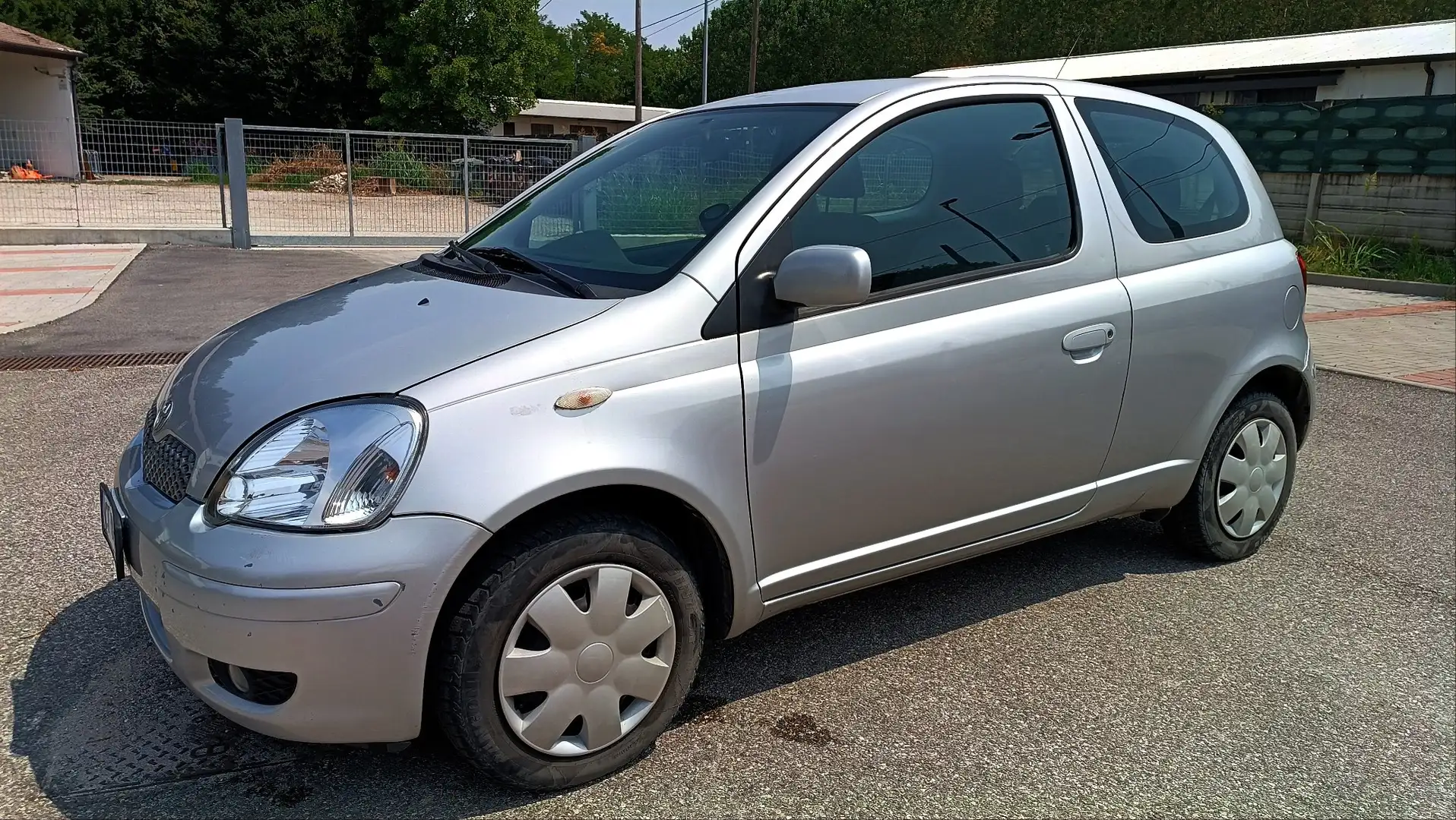 Toyota Yaris 3p 1.0 Expo - 1