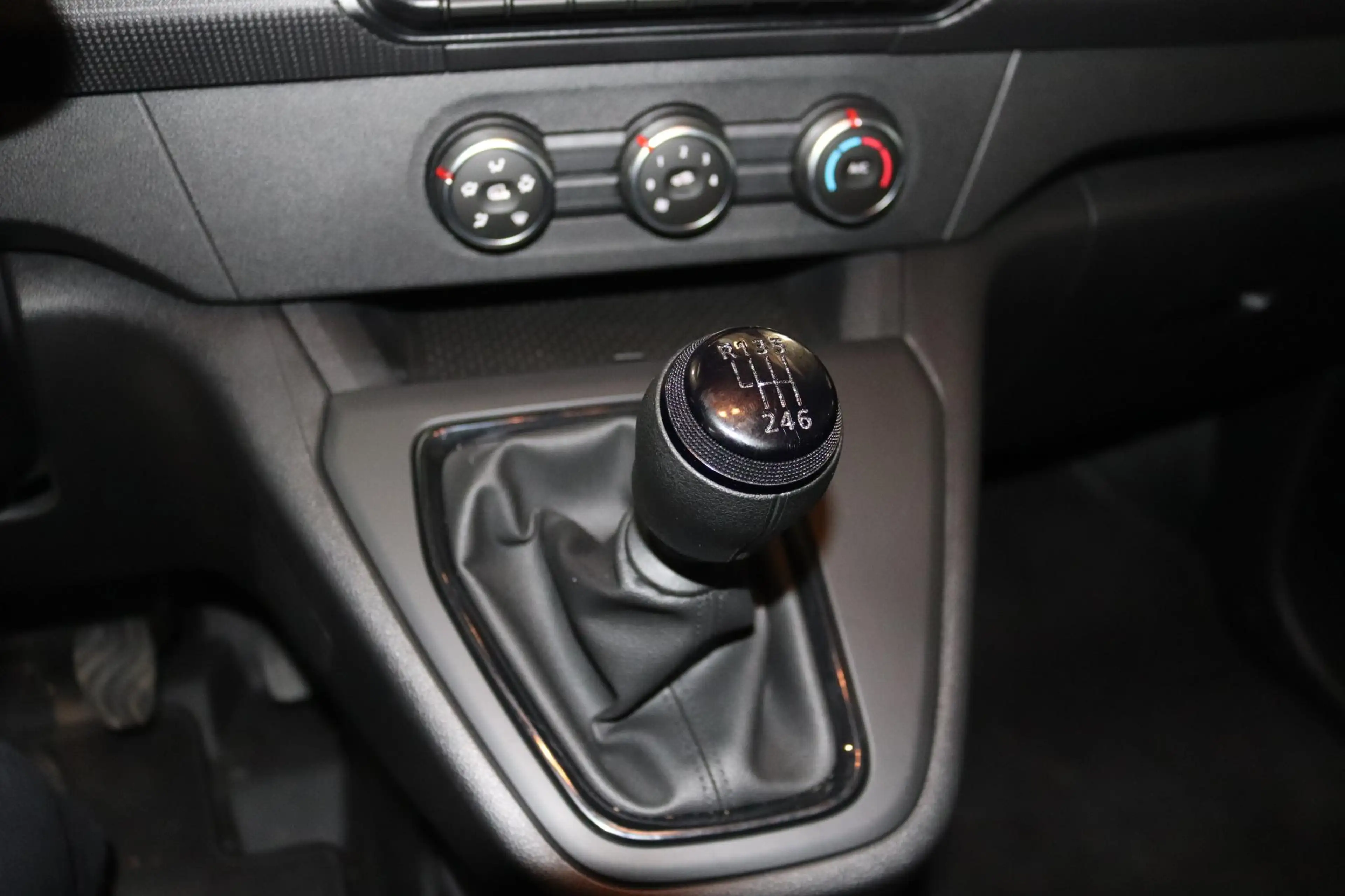 Renault Kangoo 1.3 TCe 100 start L1 Lage Km-stand / toelaatbaar b — photo 10