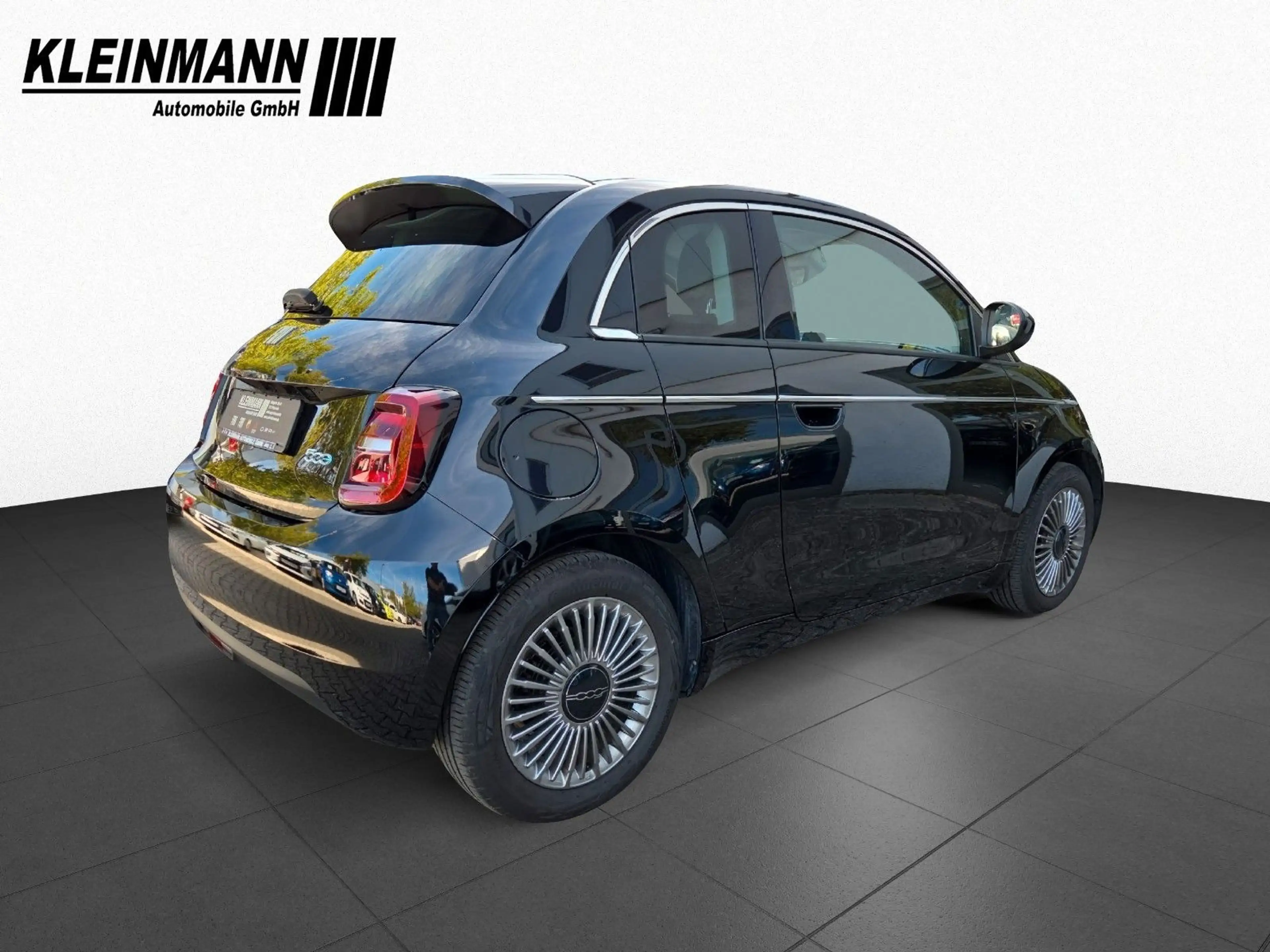 Fiat 500e 3+1 42 kWh *Style-Paket+Wallbox — photo 6