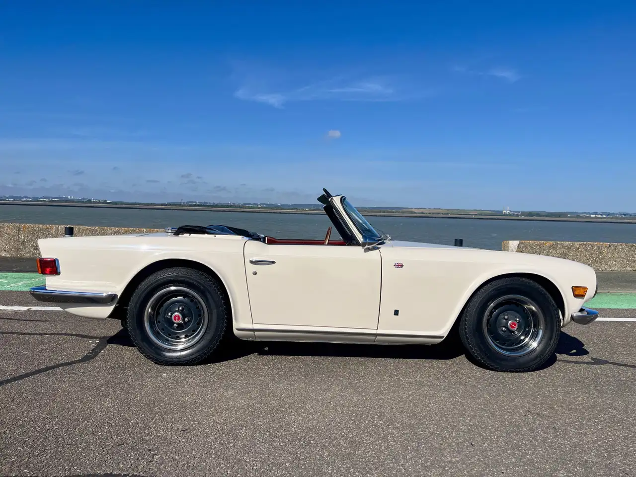 Triumph TR6, foto 8