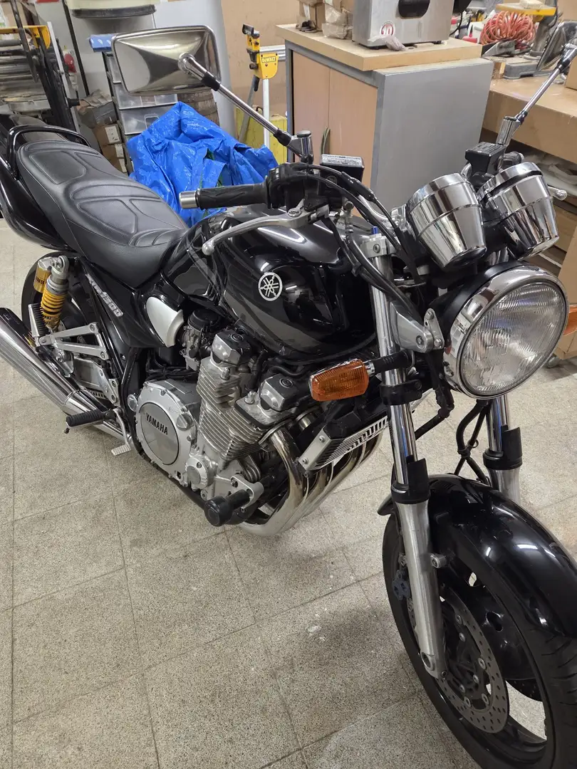 Yamaha XJR 1300 Noir - 2