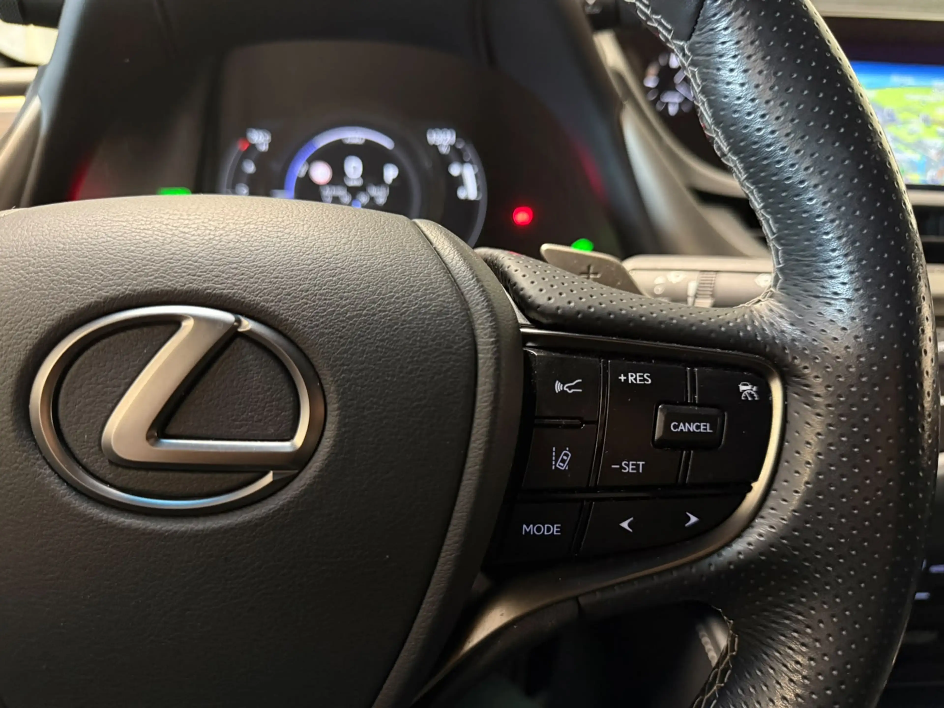 Lexus ES 300 300h F Sport Premium | Mark-Levinson | Carplay | S — photo 11
