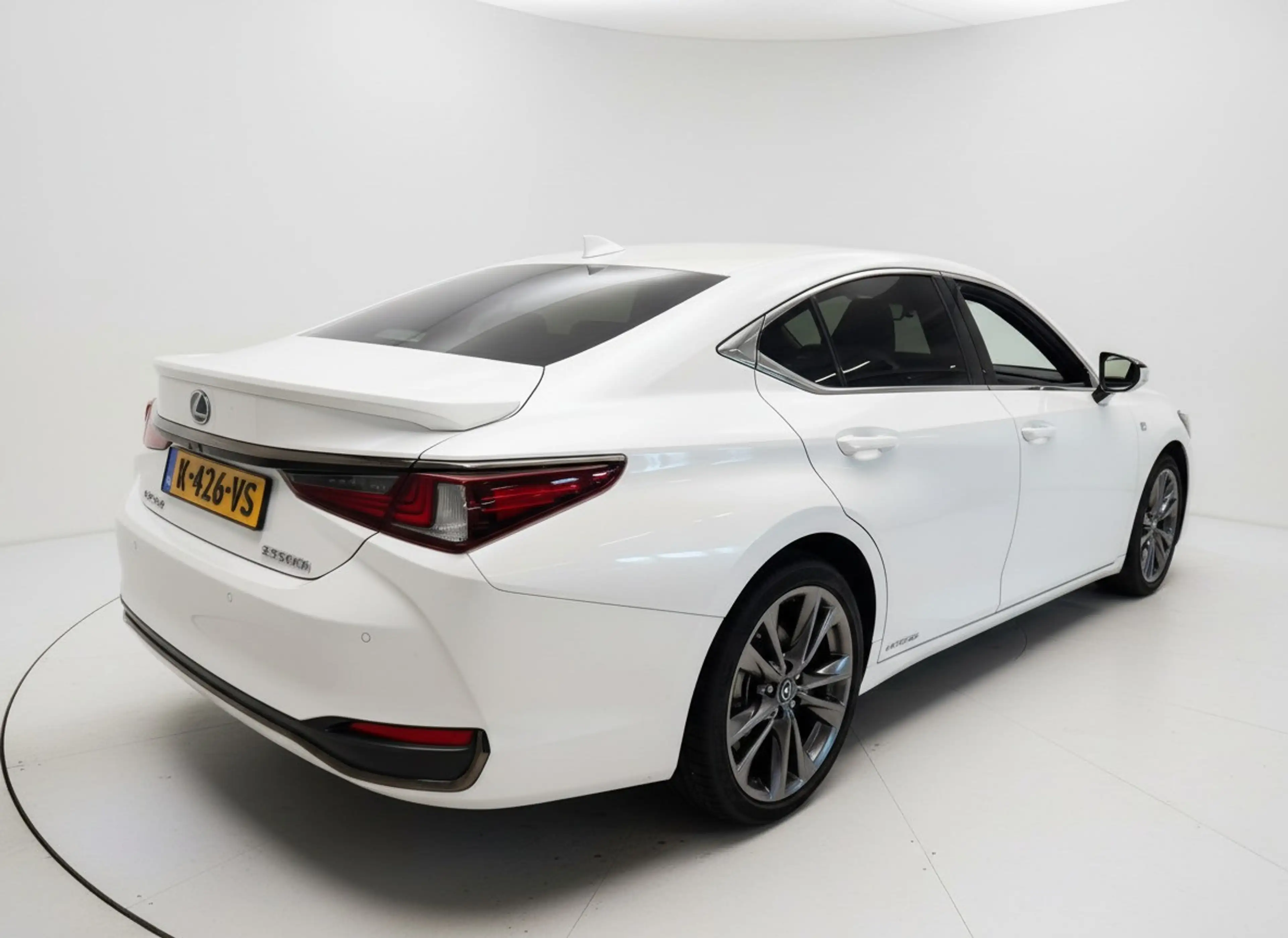 Lexus ES 300 300h F Sport Premium | Mark-Levinson | Carplay | S — photo 2