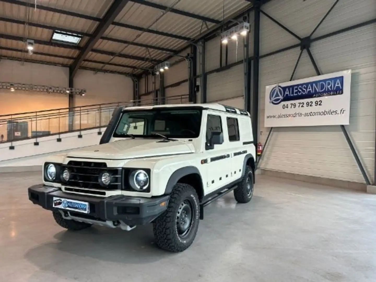 Ineos Grenadier Utility Wagon 5Places Trialmaster Edition Weiß - 1