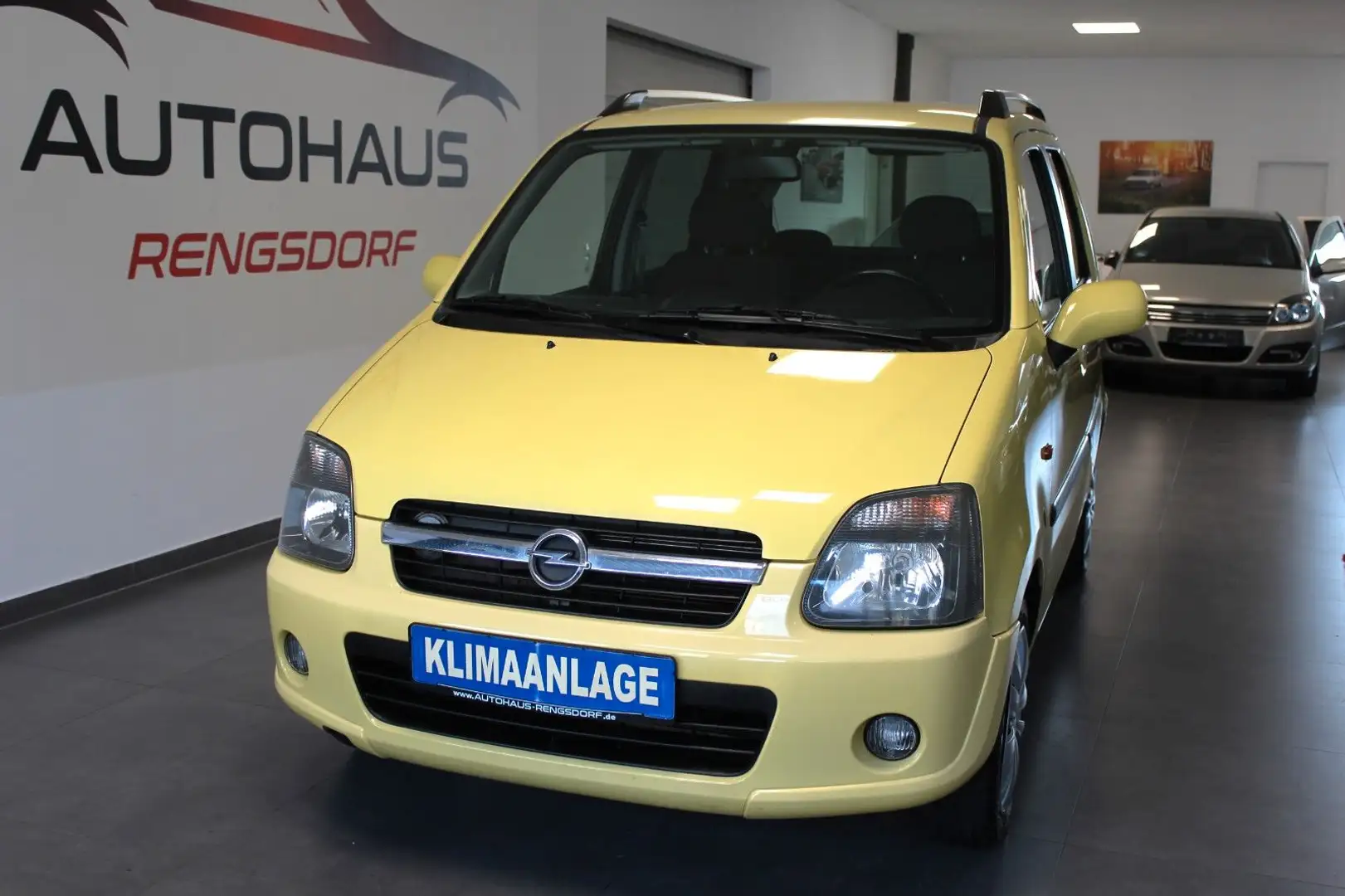 Opel Agila Basis Gelb - 2