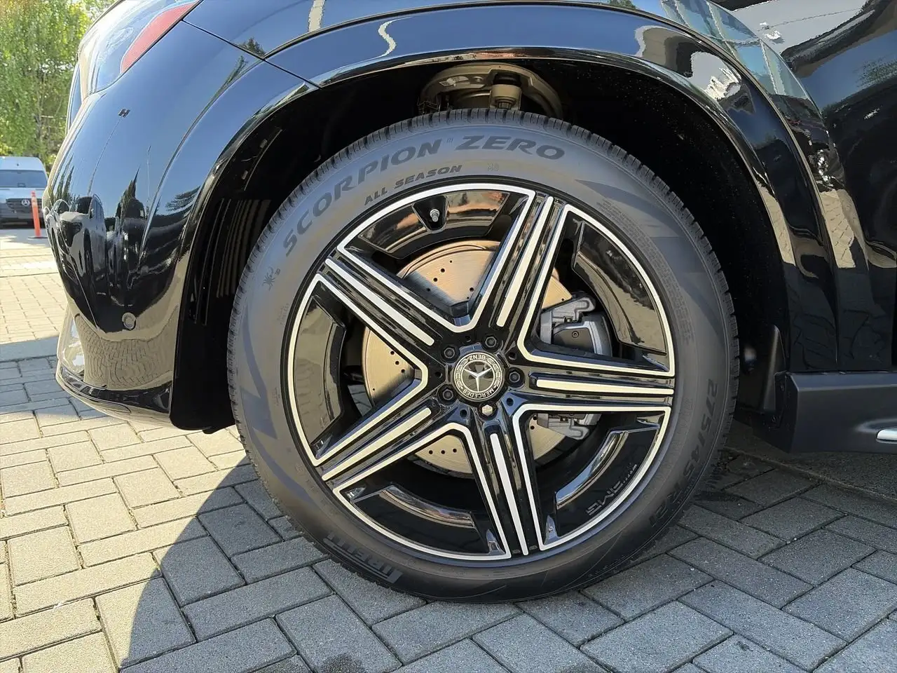 Mercedes-Benz GLE снимка Mercedes-Benz GLE