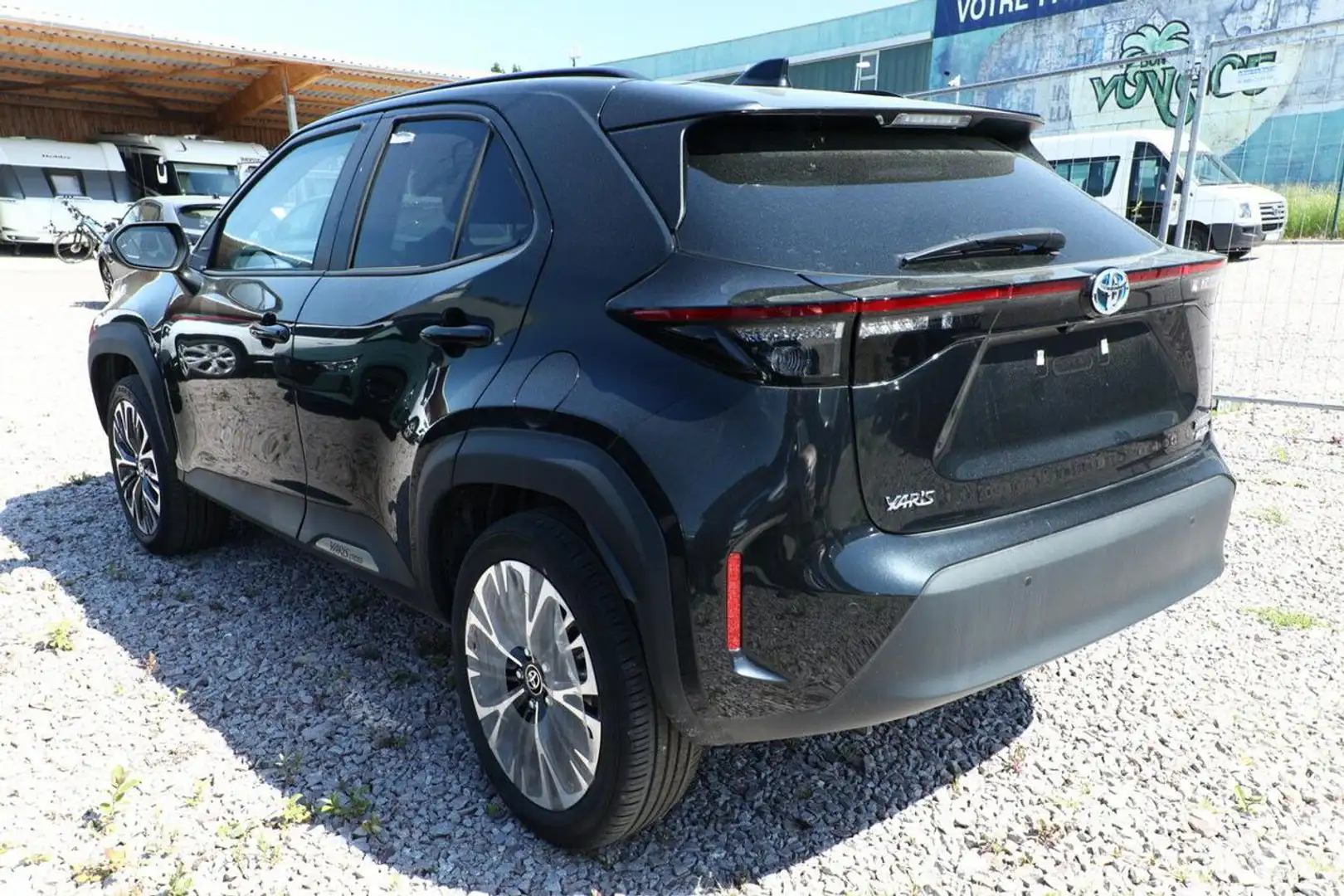 Toyota Yaris Cross 1.5 Hybrid 130CV E-CVT 4x4-i Teamplayer Full Opt Nero - 2