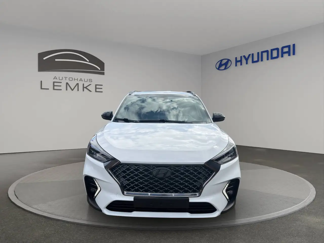 Hyundai TUCSON 1.6 T-GDI N LINE + STANDHEIZUNG + NAVI + AHK WENIG KILOMETER, миниатюра 2