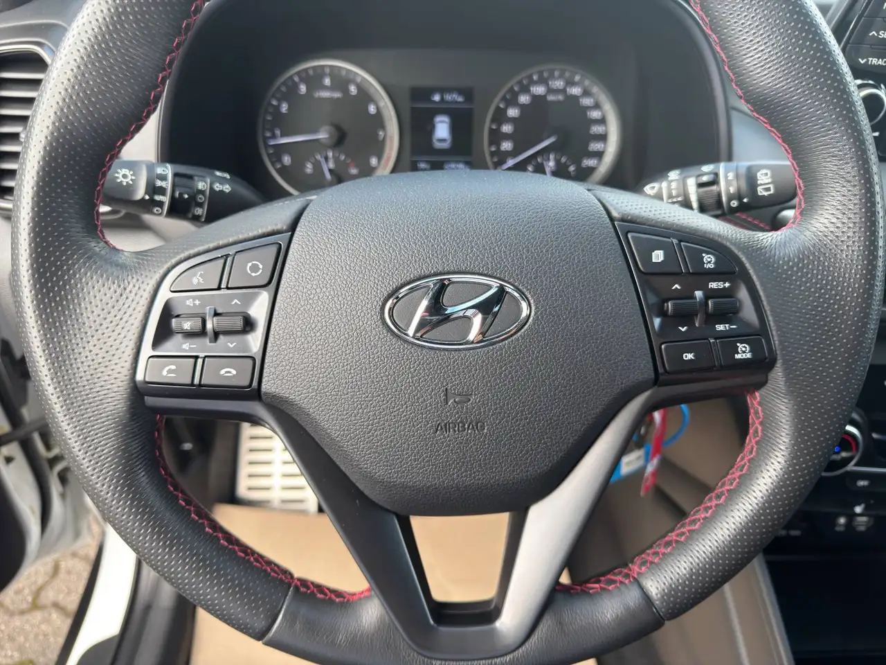 Hyundai TUCSON 1.6 T-GDI N LINE + STANDHEIZUNG + NAVI + AHK WENIG KILOMETER, миниатюра 27