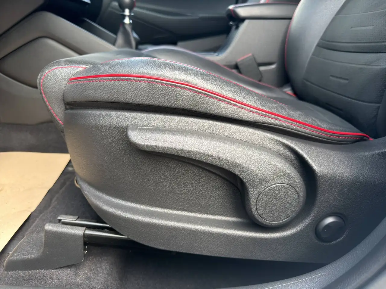 Hyundai TUCSON 1.6 T-GDI N LINE + STANDHEIZUNG + NAVI + AHK WENIG KILOMETER, миниатюра 25