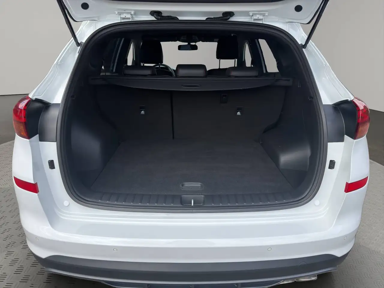 Hyundai TUCSON 1.6 T-GDI N LINE + STANDHEIZUNG + NAVI + AHK WENIG KILOMETER, миниатюра 19