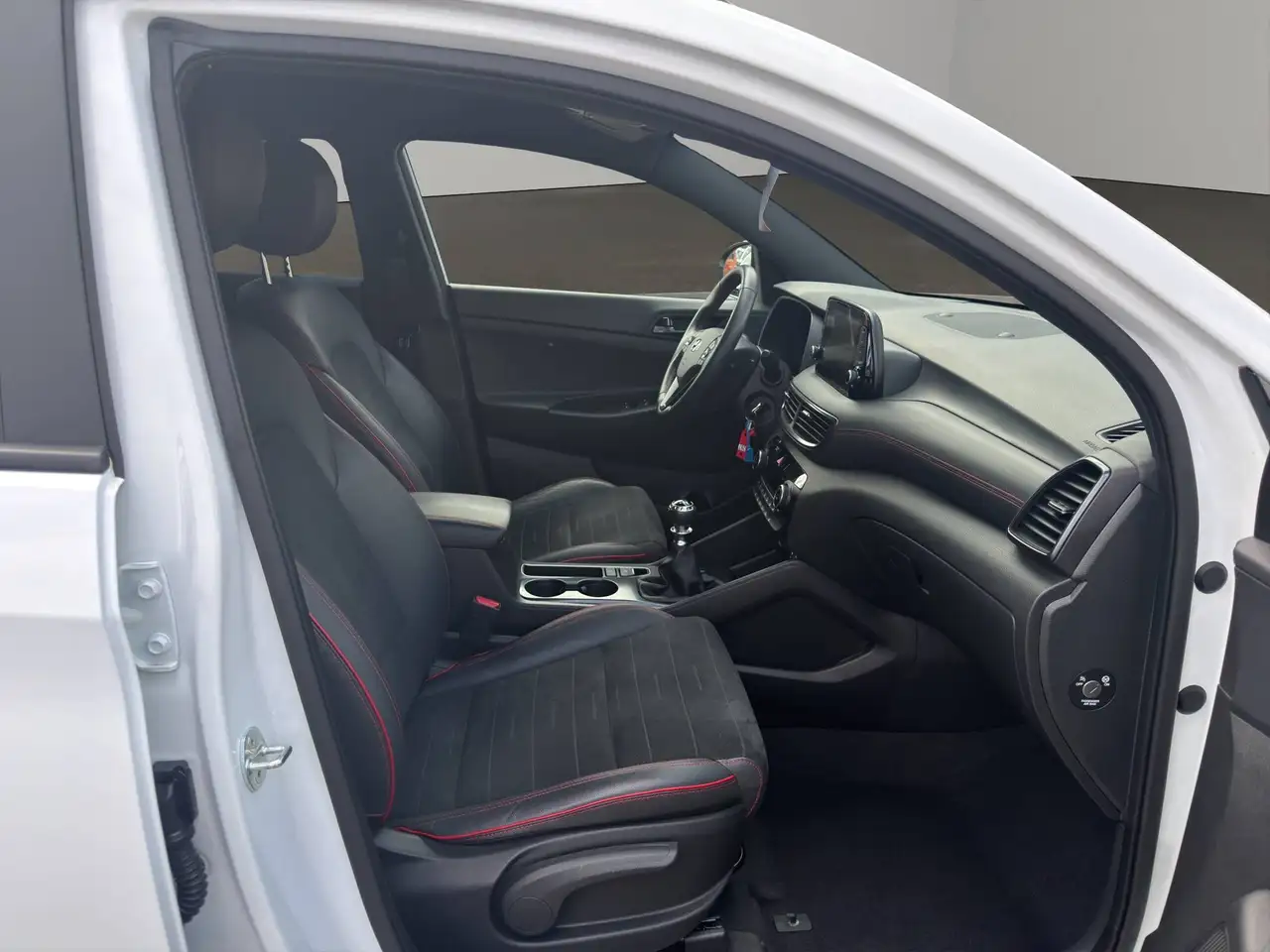 Hyundai TUCSON 1.6 T-GDI N LINE + STANDHEIZUNG + NAVI + AHK WENIG KILOMETER, миниатюра 17