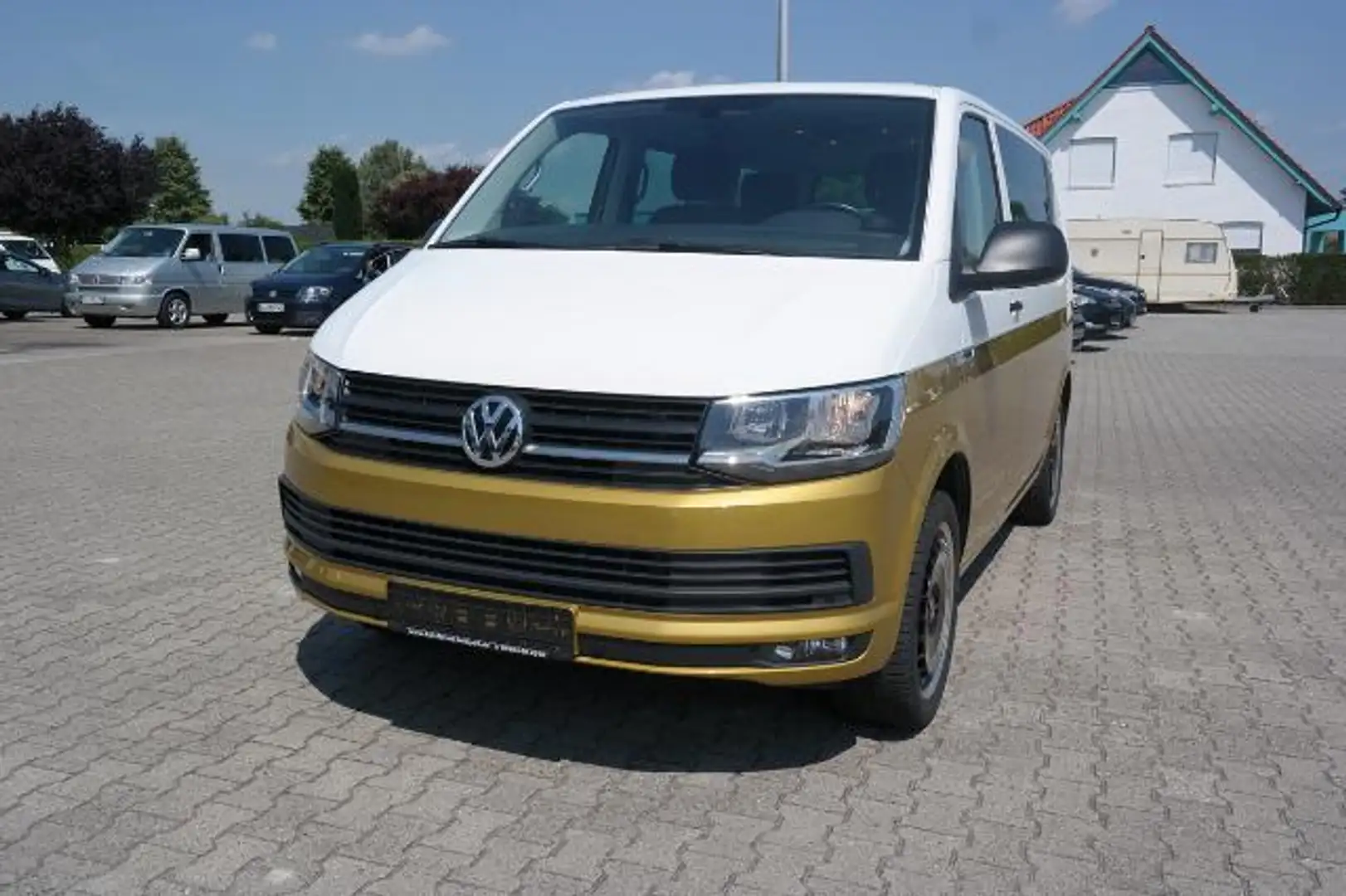 Volkswagen T6 Multivan Bi Color Folierung AHK NAVI ...120 KW Tuning Gelb - 1
