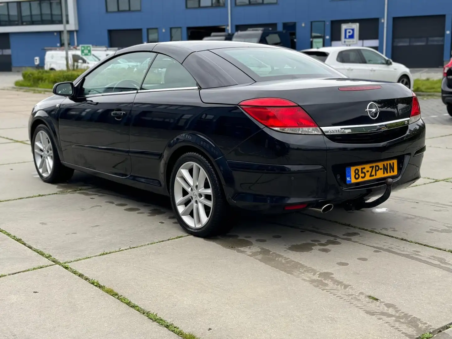 Opel Astra TwinTop 1.6 Temptation Cabrio|NAP|AC|Keyless Go Zwart - 2