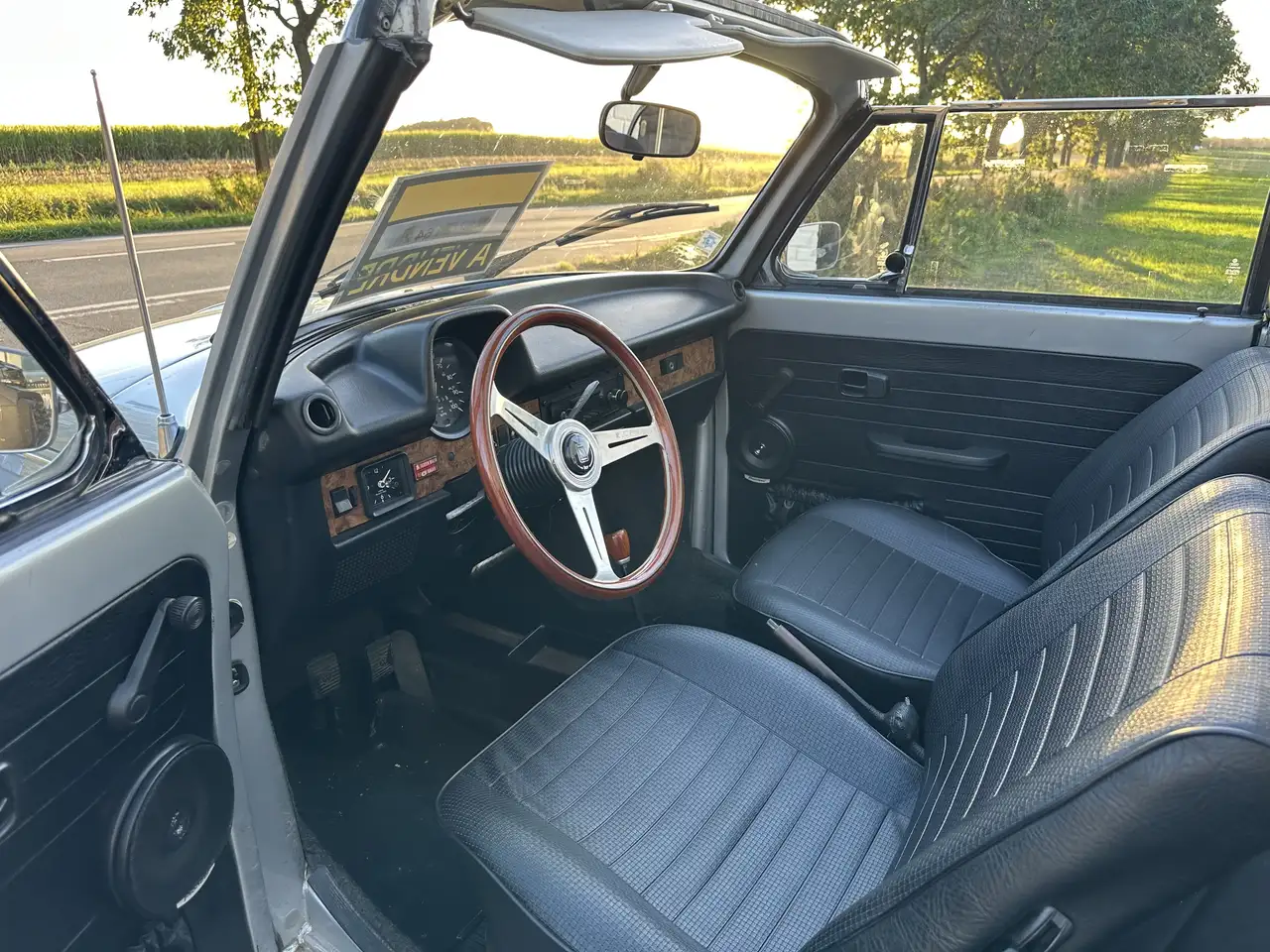 Volkswagen Coccinelle 1303 Cabriolet, foto 7