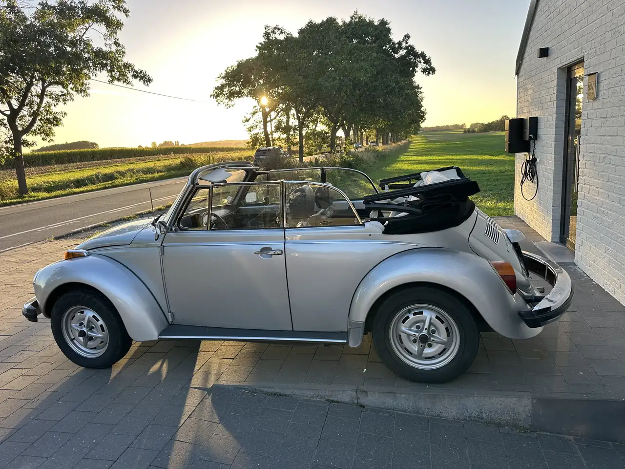 Volkswagen Coccinelle 1303 Cabriolet, foto 6