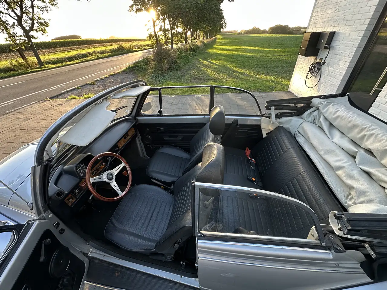 Volkswagen Coccinelle 1303 Cabriolet, foto 8
